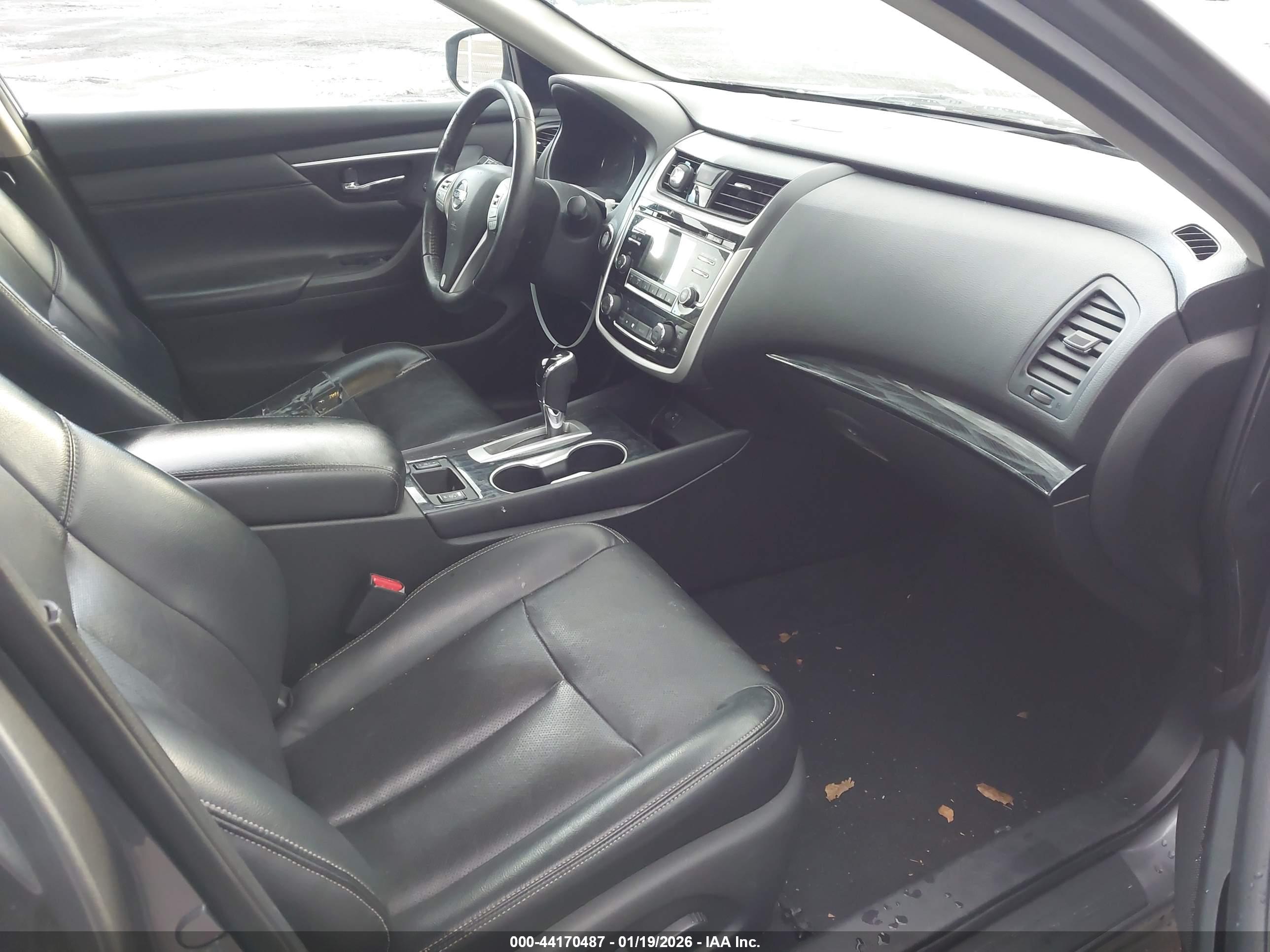 NISSAN ALTIMA image 5