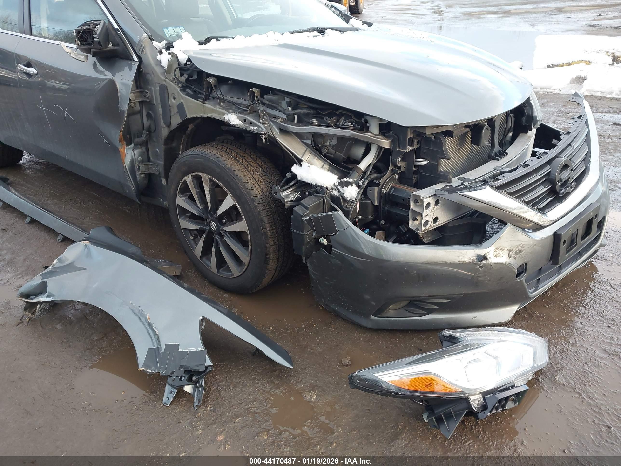 NISSAN ALTIMA image 6