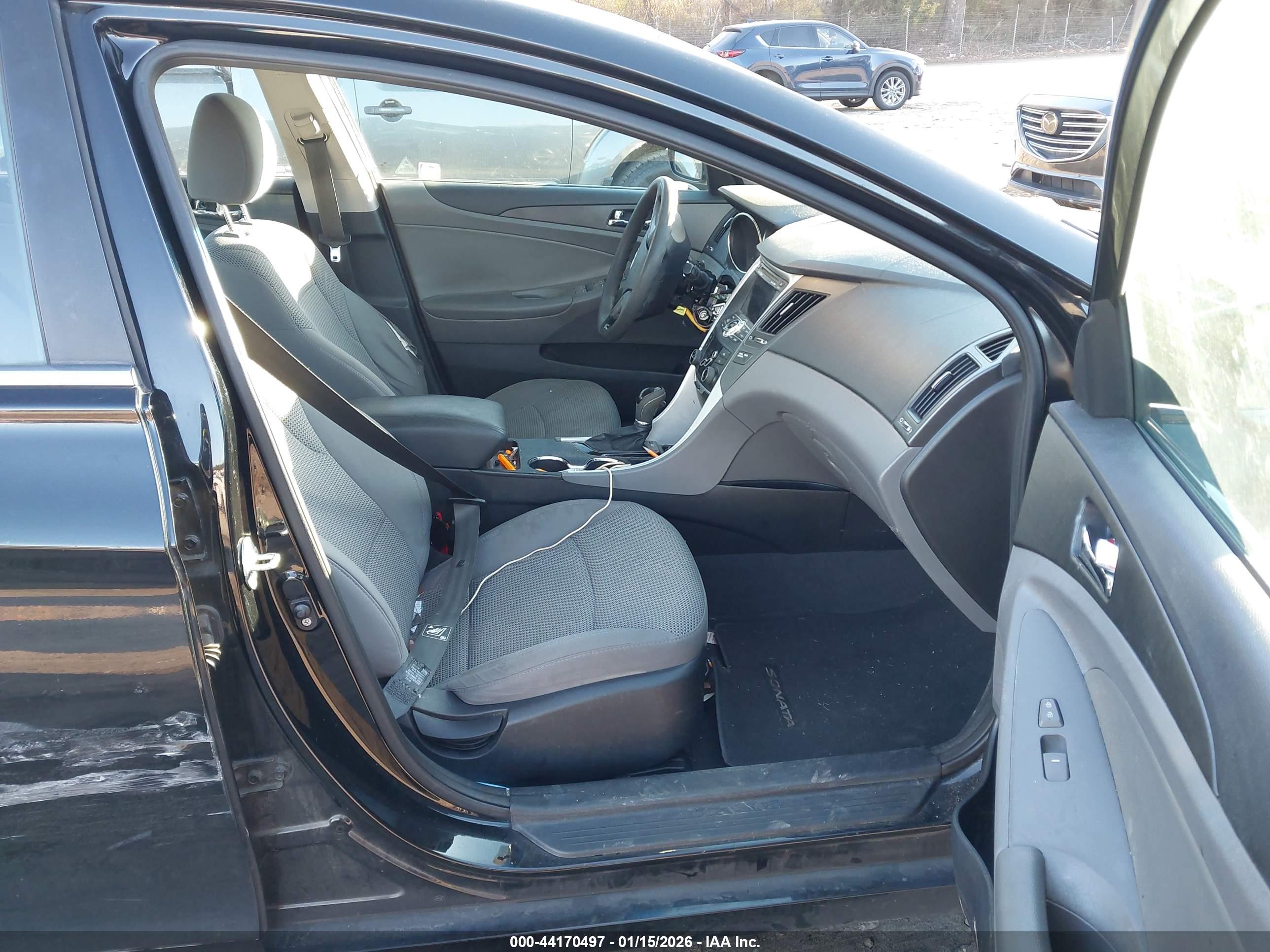 HYUNDAI SONATA image 5