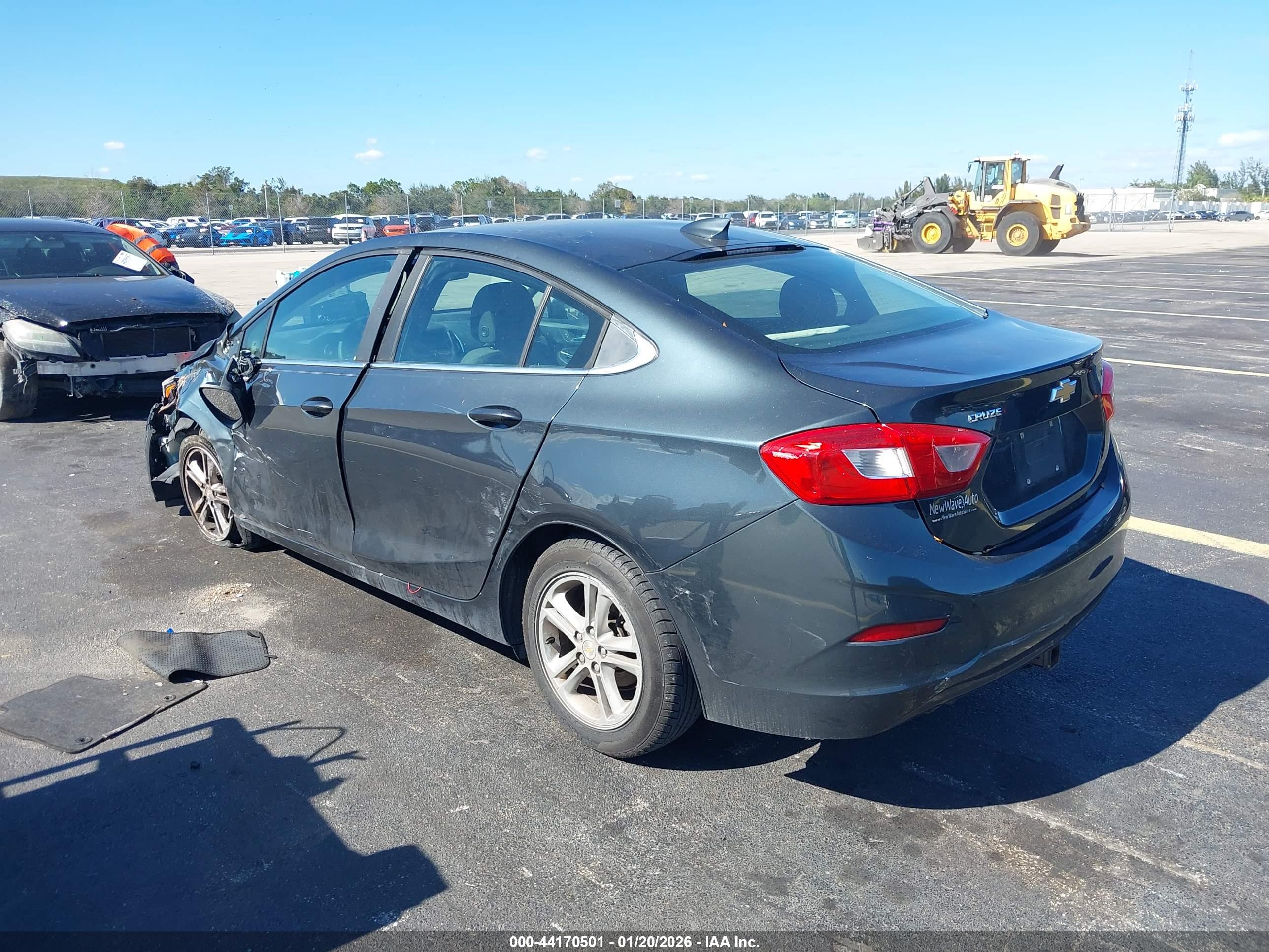 CHEVROLET CRUZE image 3