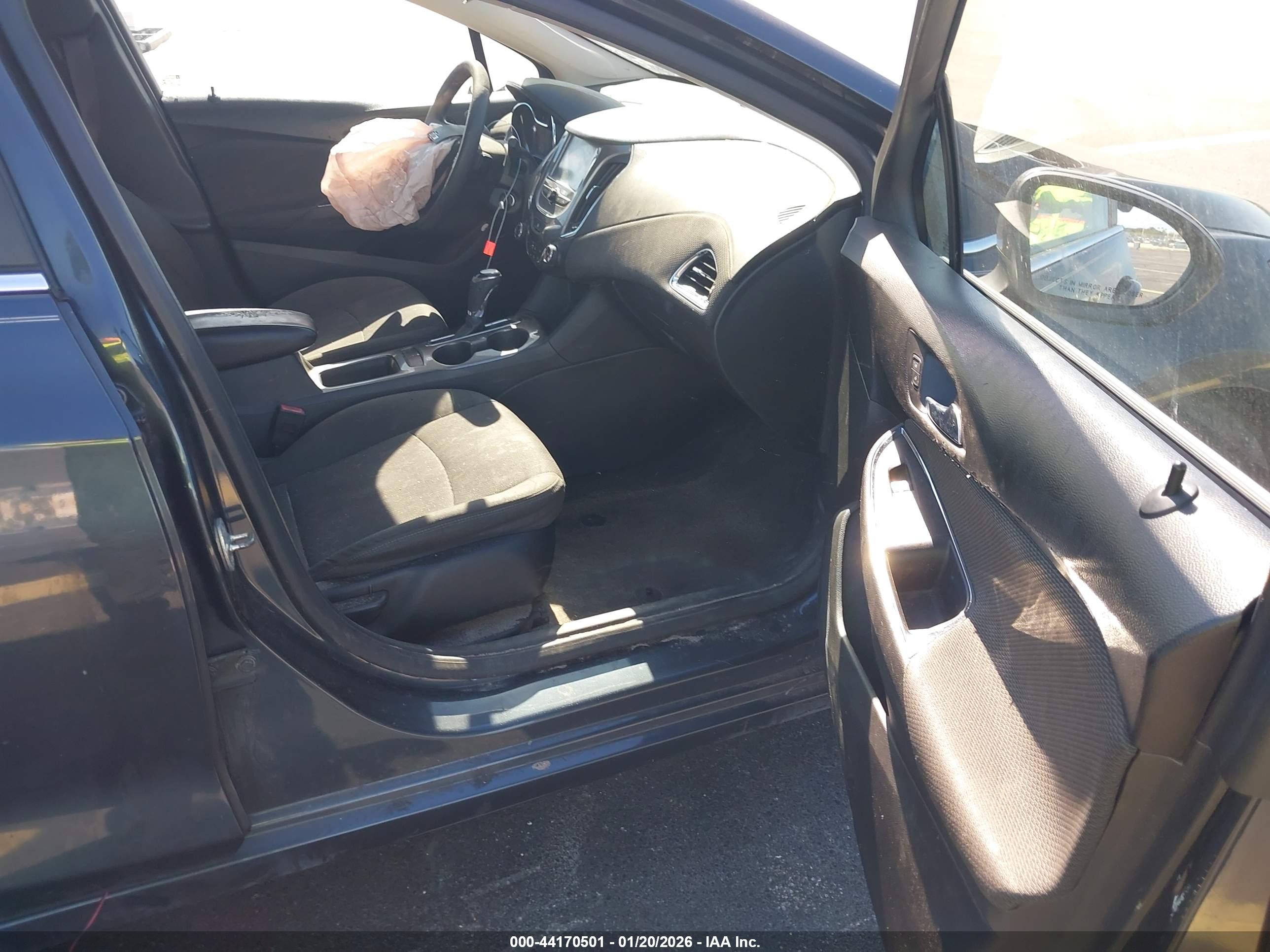 CHEVROLET CRUZE image 5