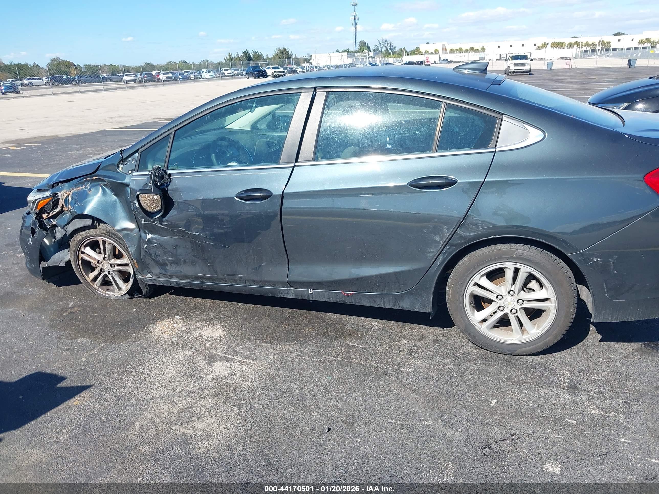 CHEVROLET CRUZE image 6