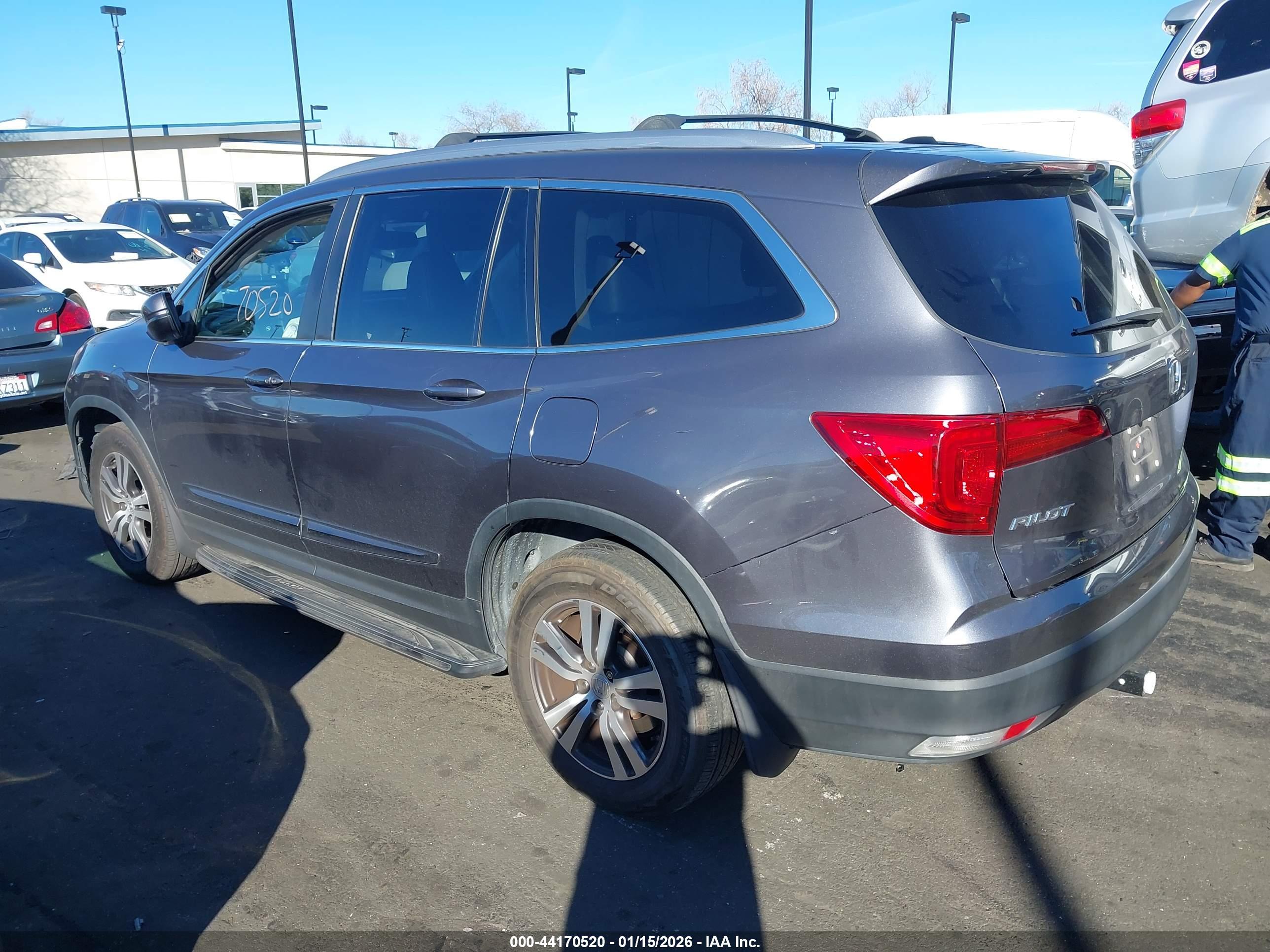 HONDA PILOT image 3