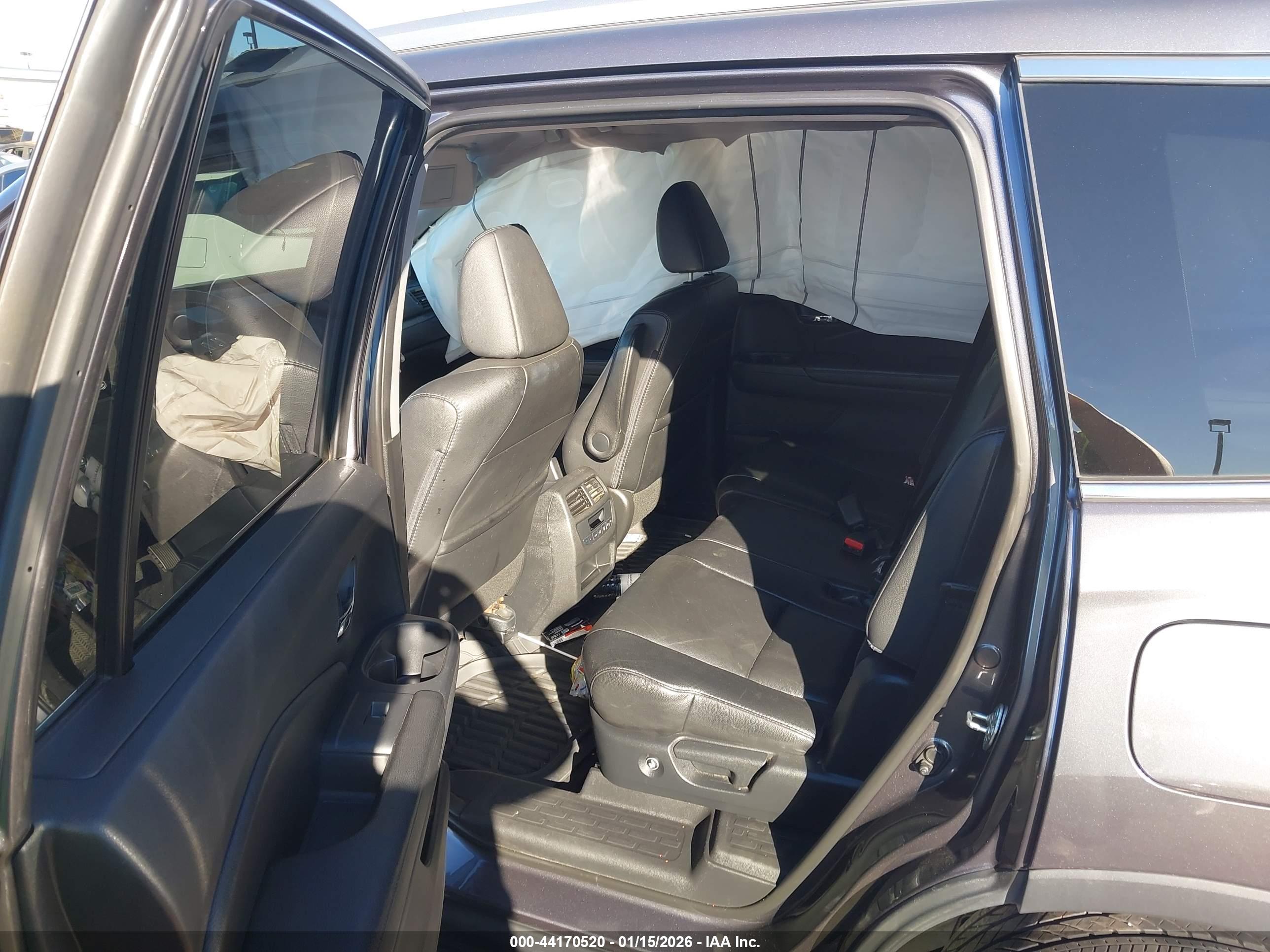 HONDA PILOT image 8