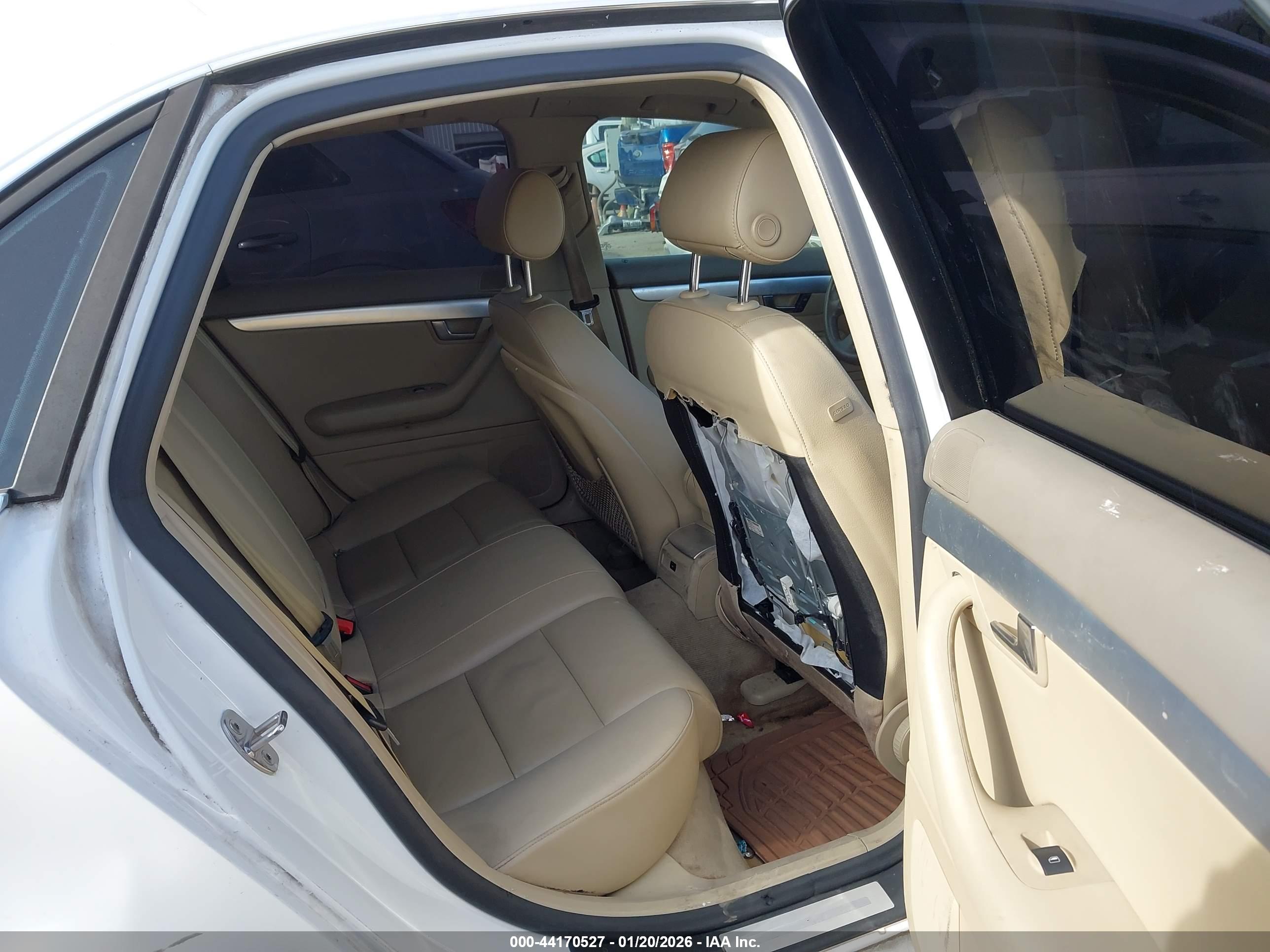 AUDI A4 image 8