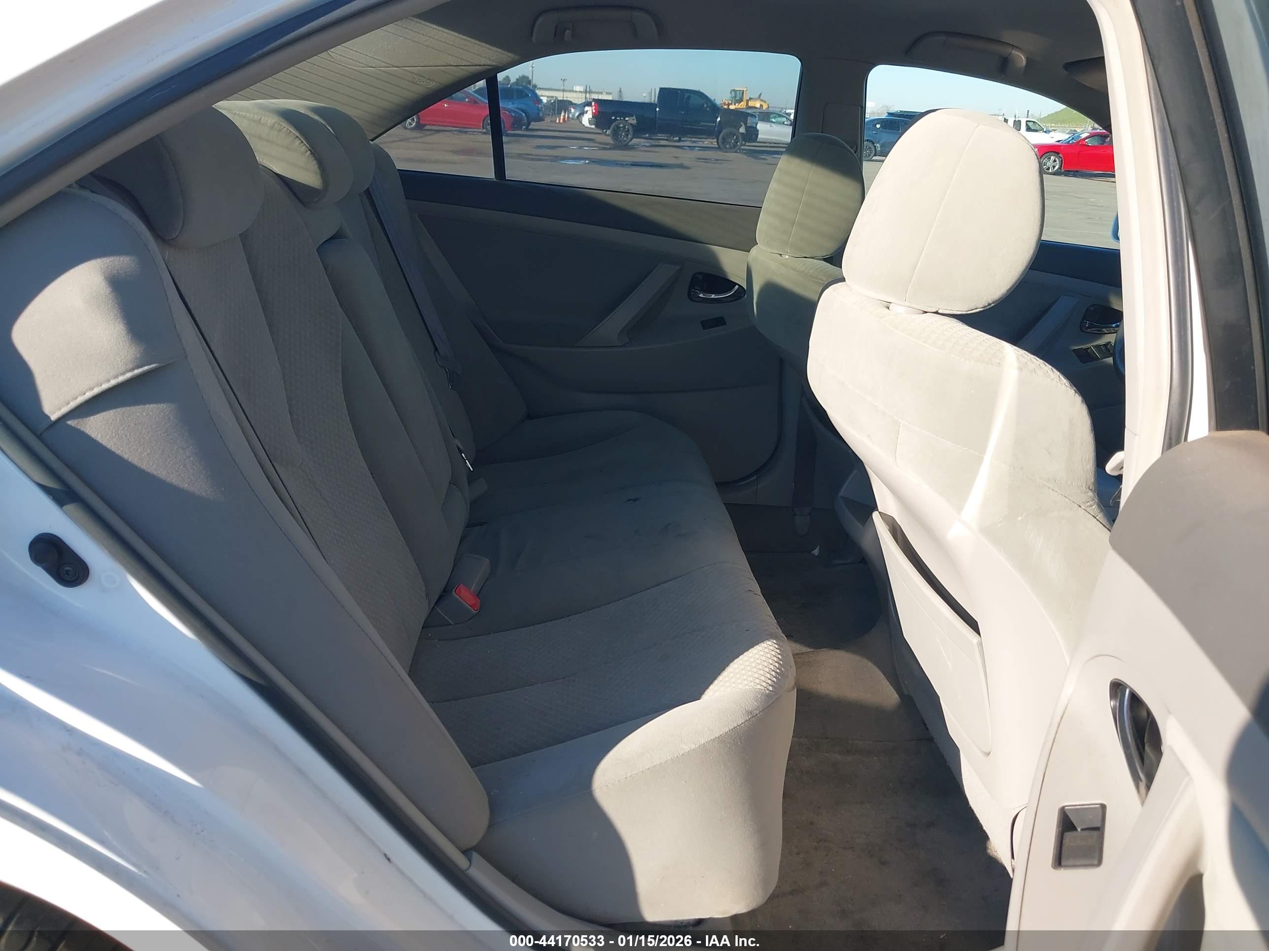 TOYOTA CAMRY image 8