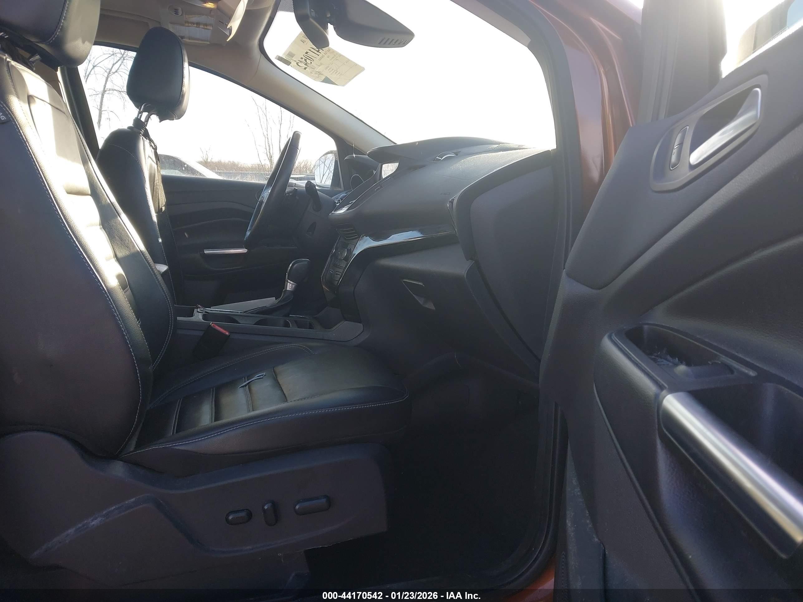 FORD ESCAPE image 5