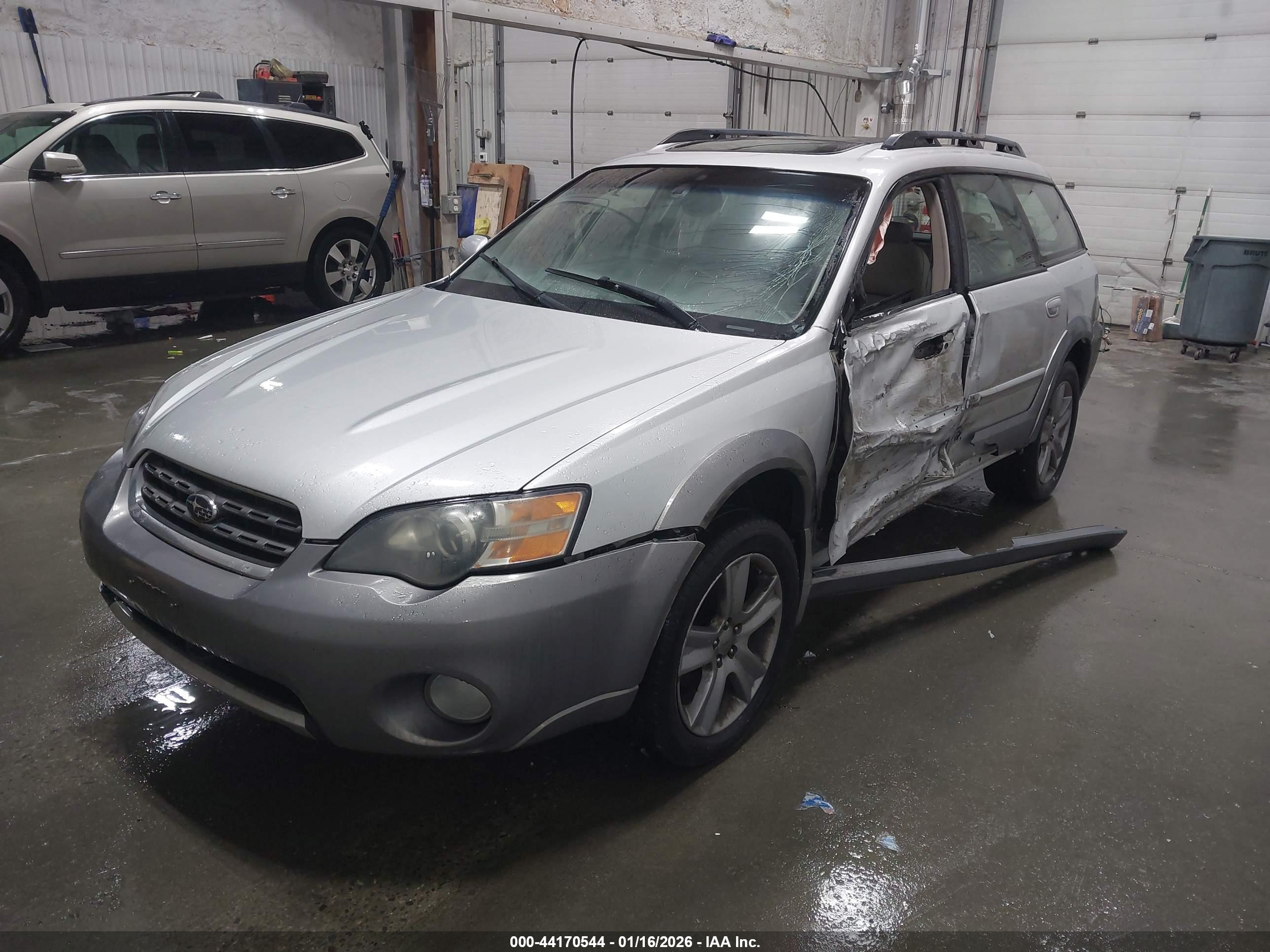 SUBARU OUTBACK image 2