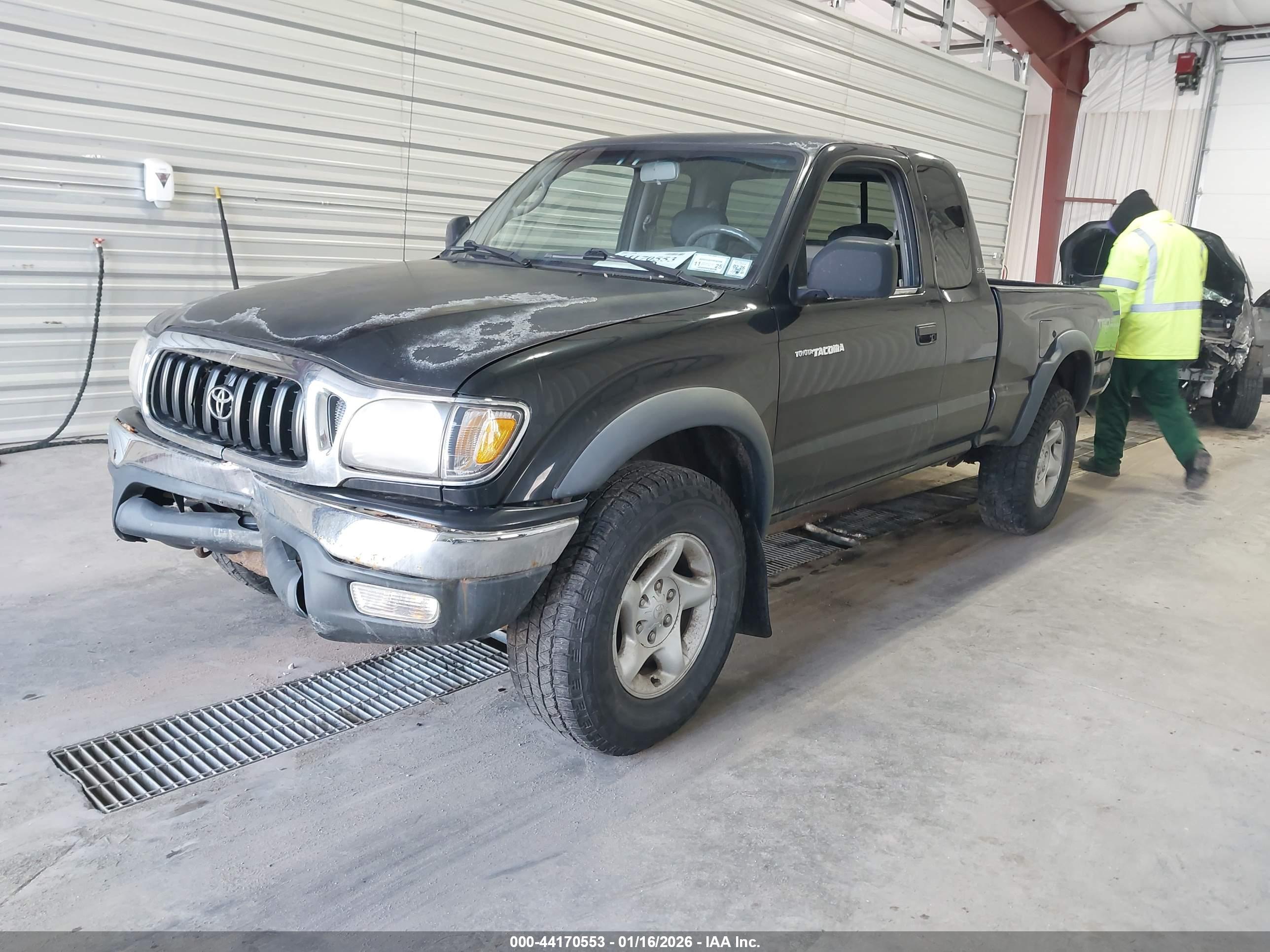 TOYOTA TACOMA image 2