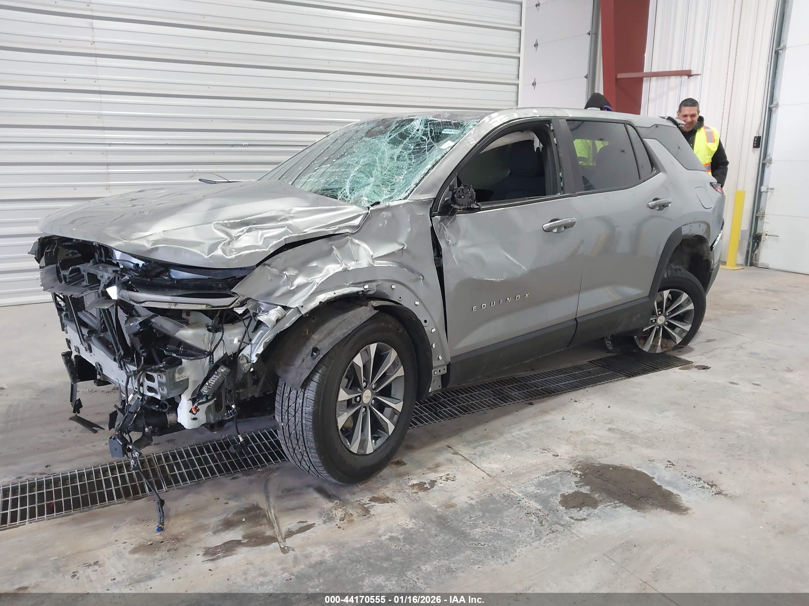 CHEVROLET EQUINOX image 2