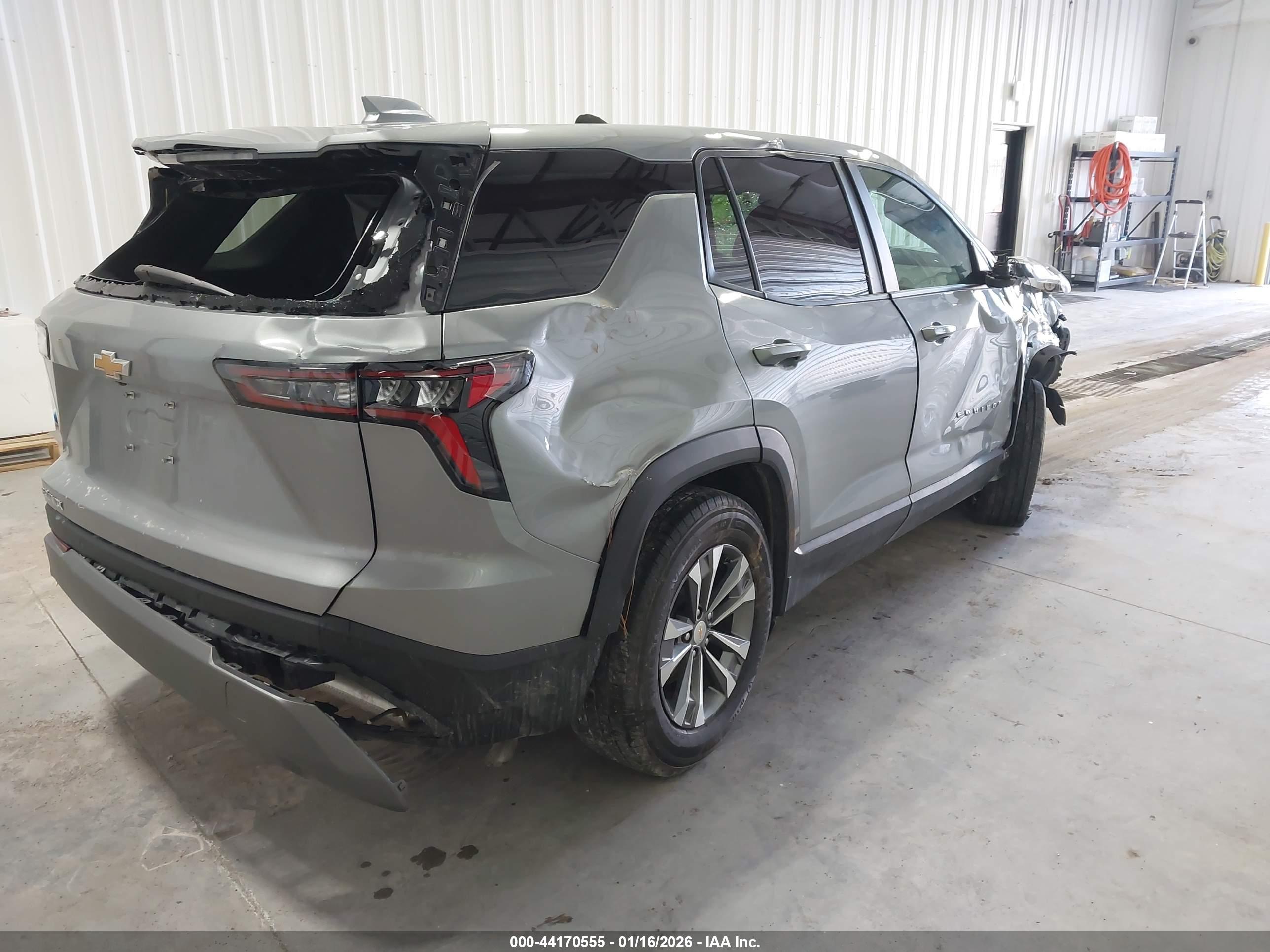 CHEVROLET EQUINOX image 4