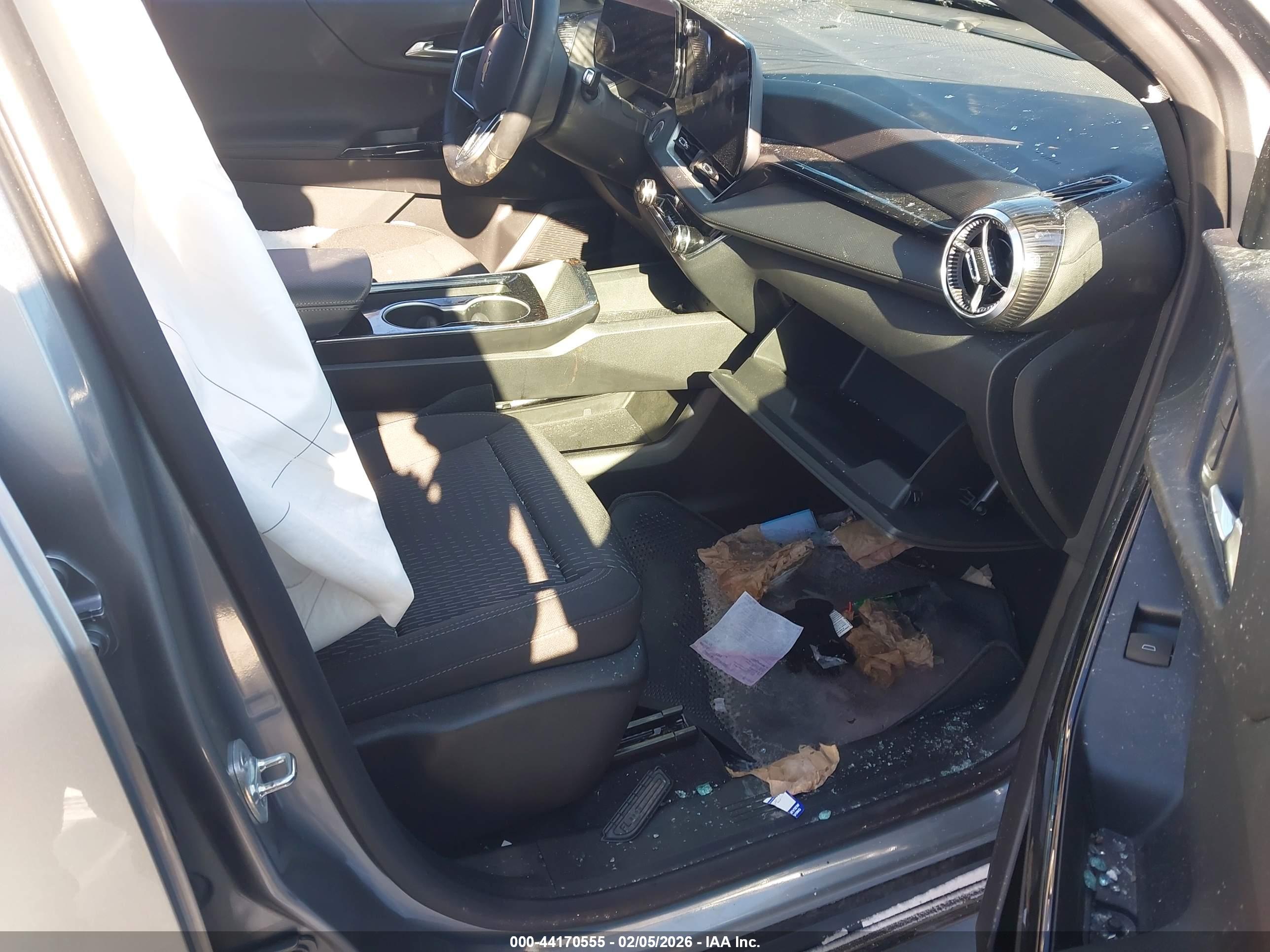CHEVROLET EQUINOX image 5