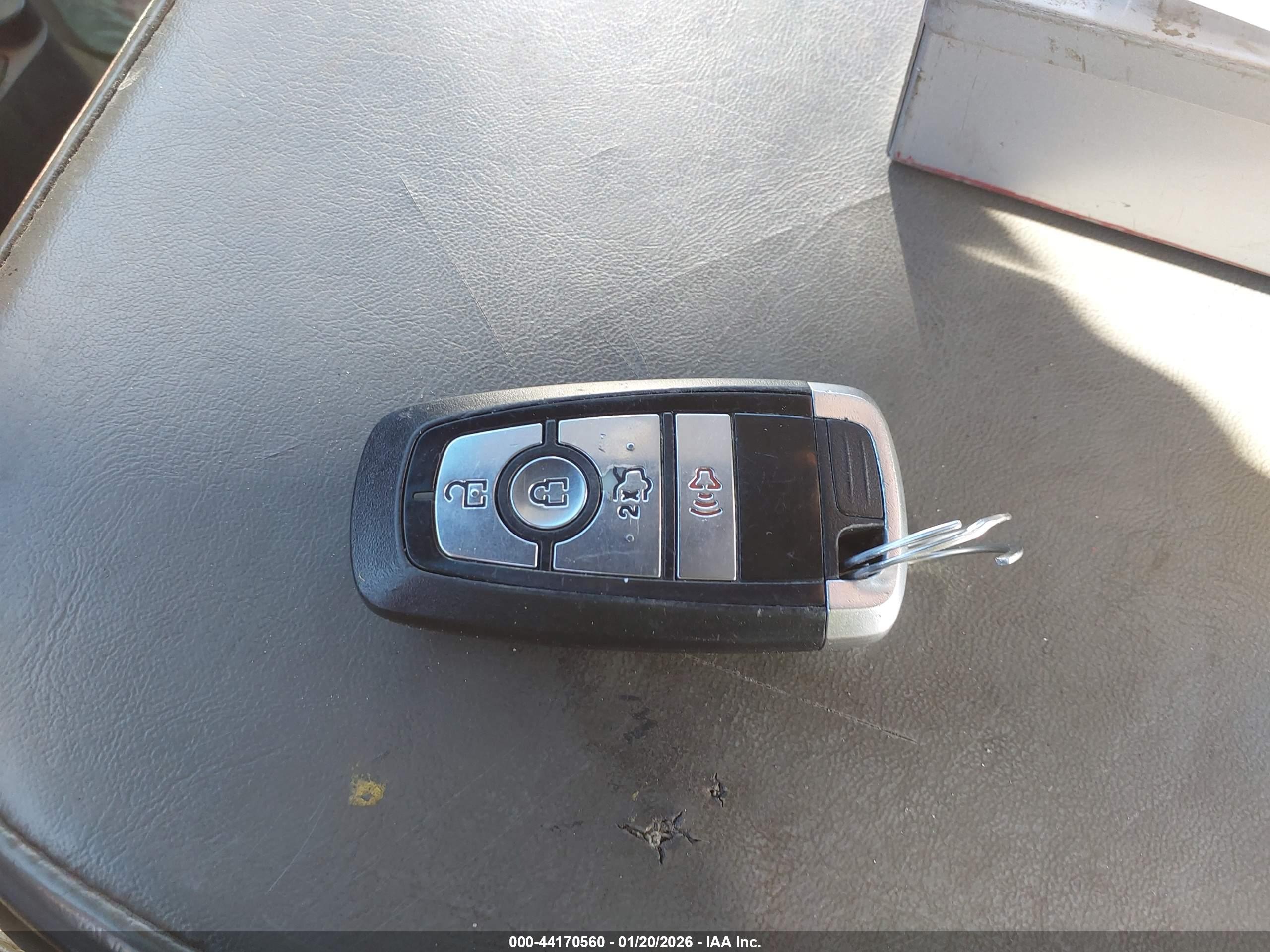 FORD FUSION image 11