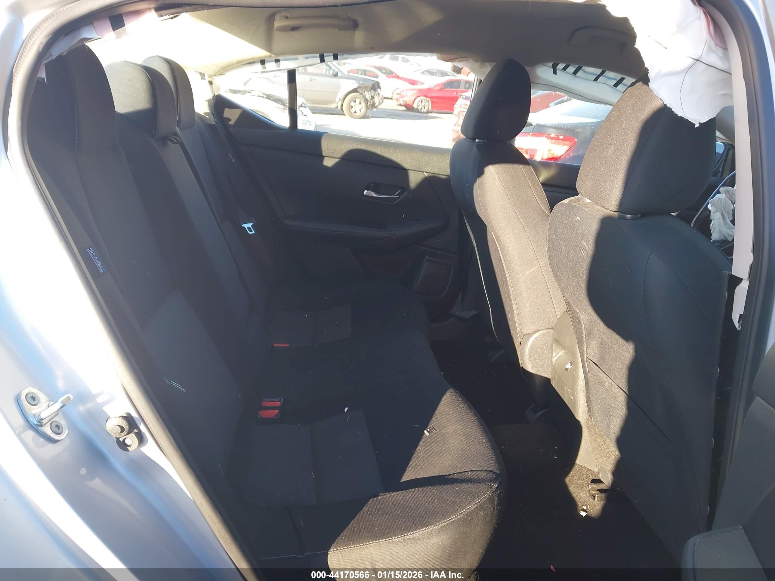 NISSAN SENTRA image 8