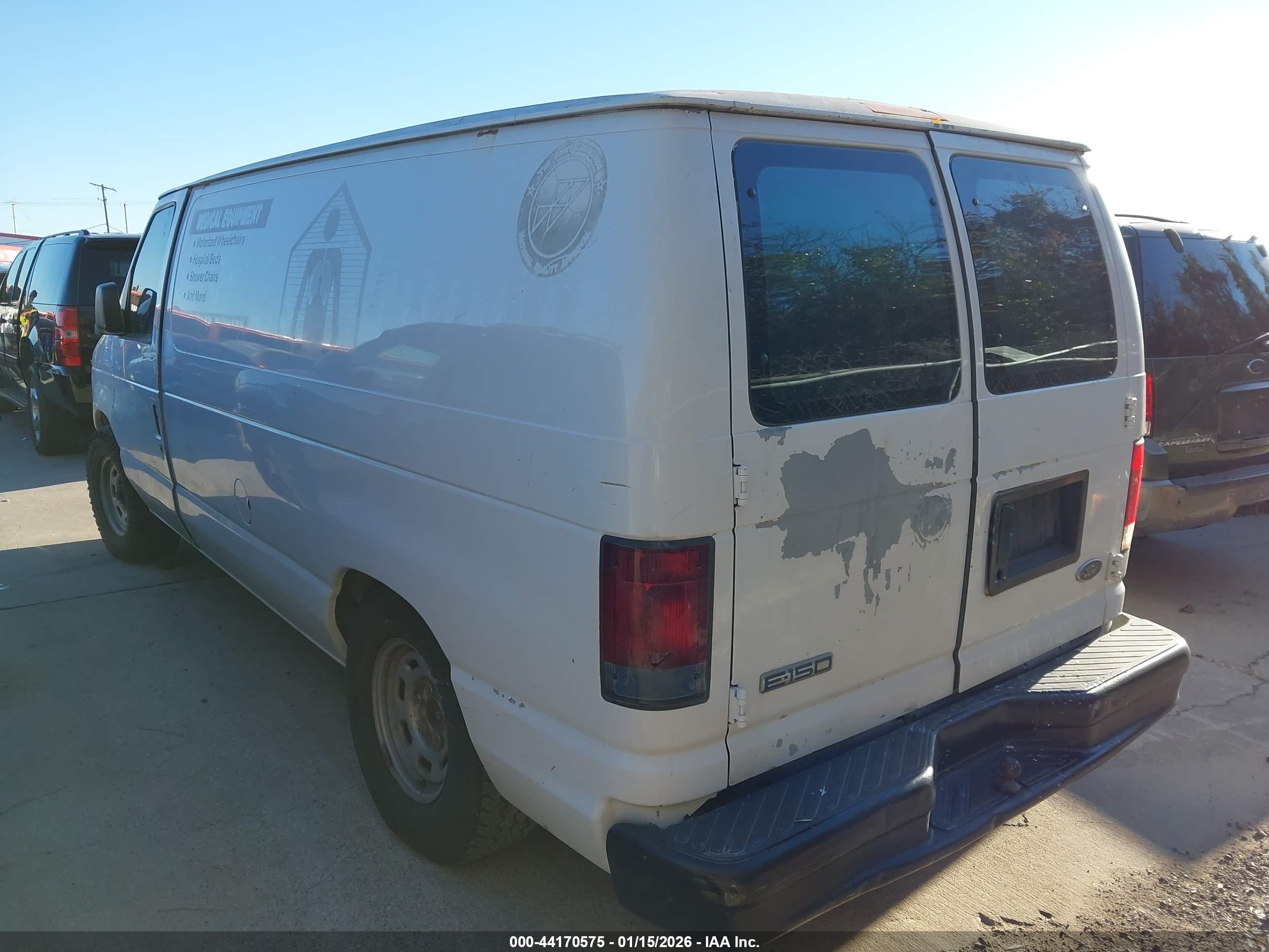 FORD E-150 image 3