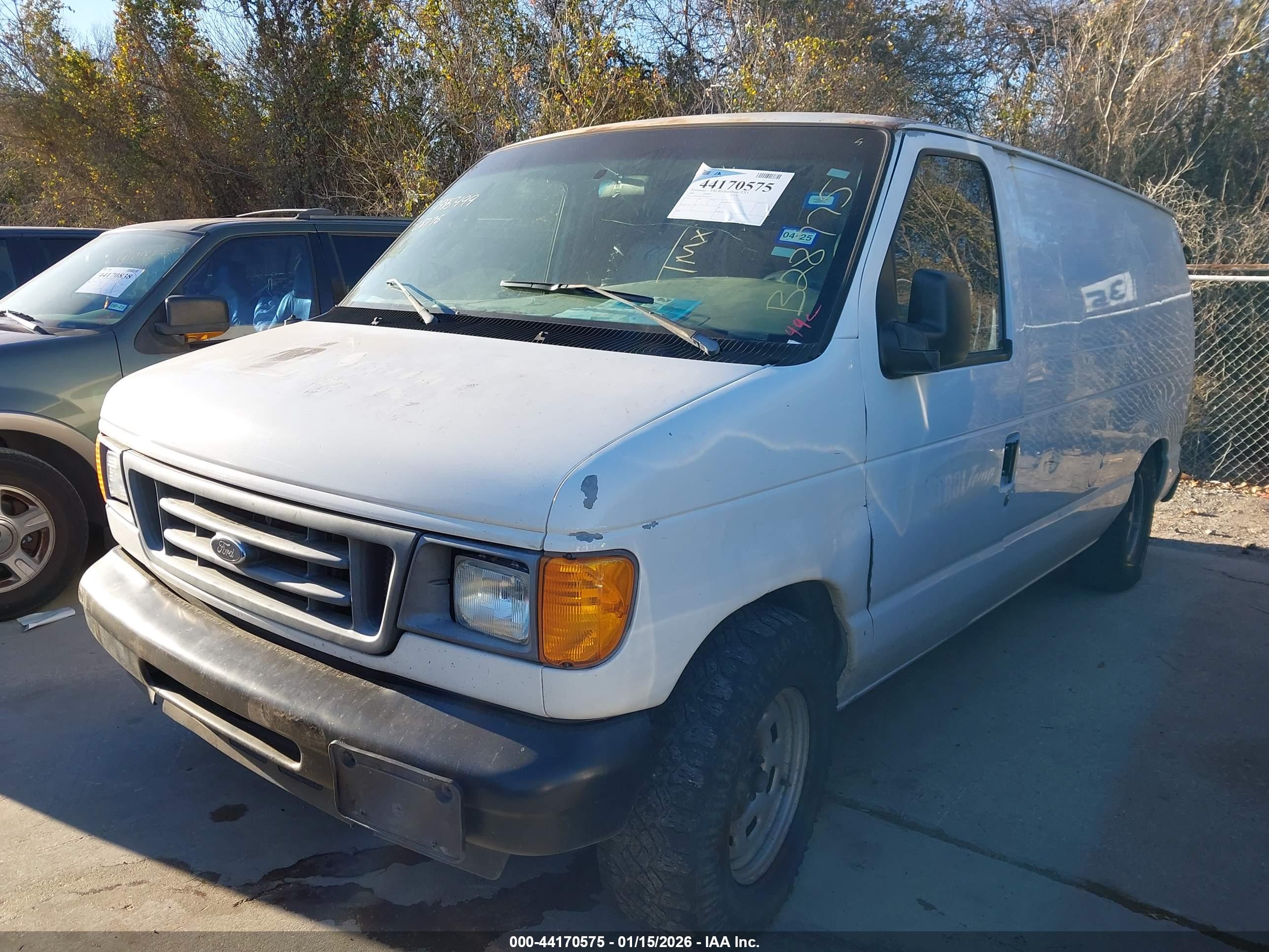 FORD E-150 image 6