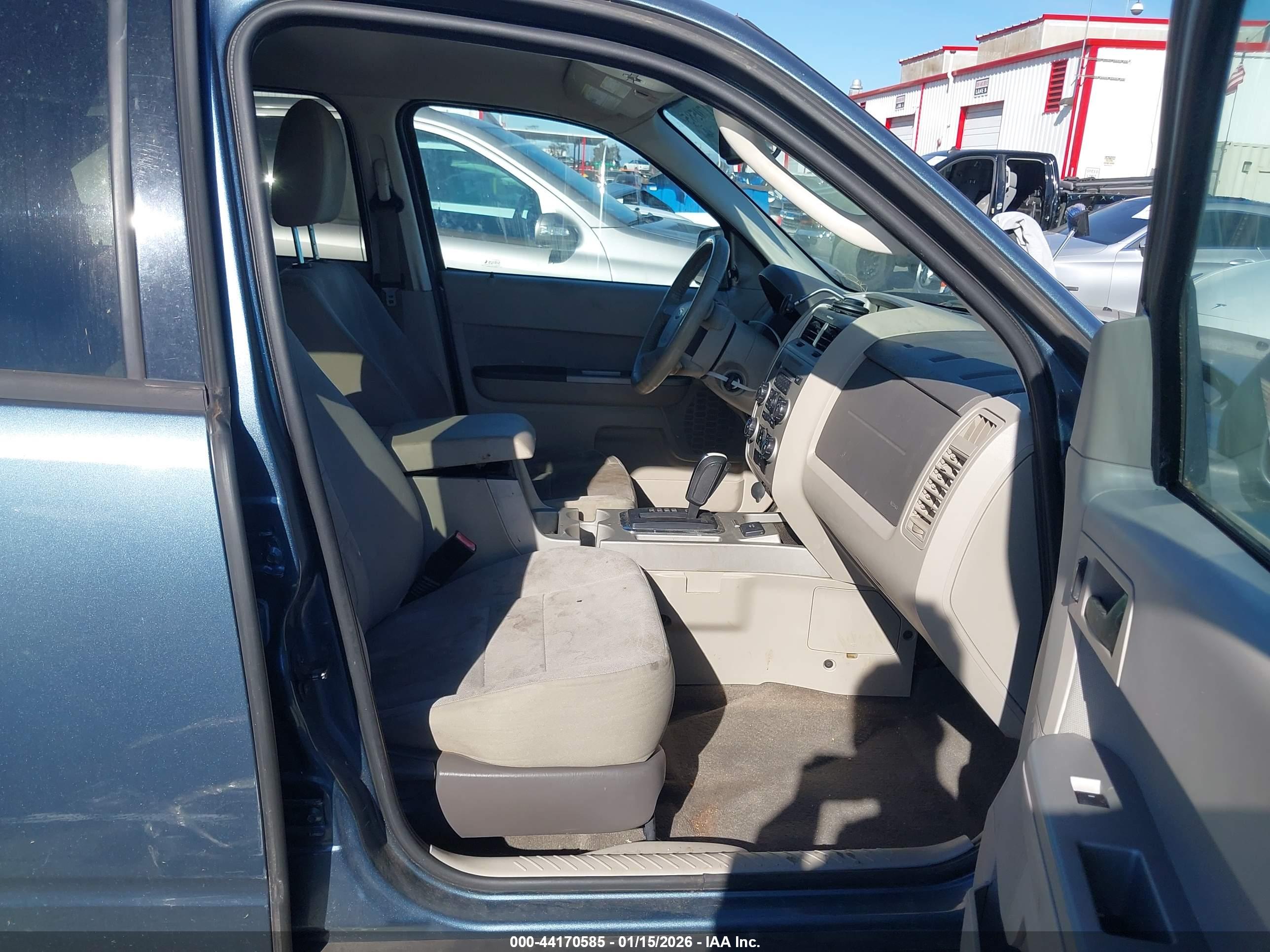 FORD ESCAPE image 5
