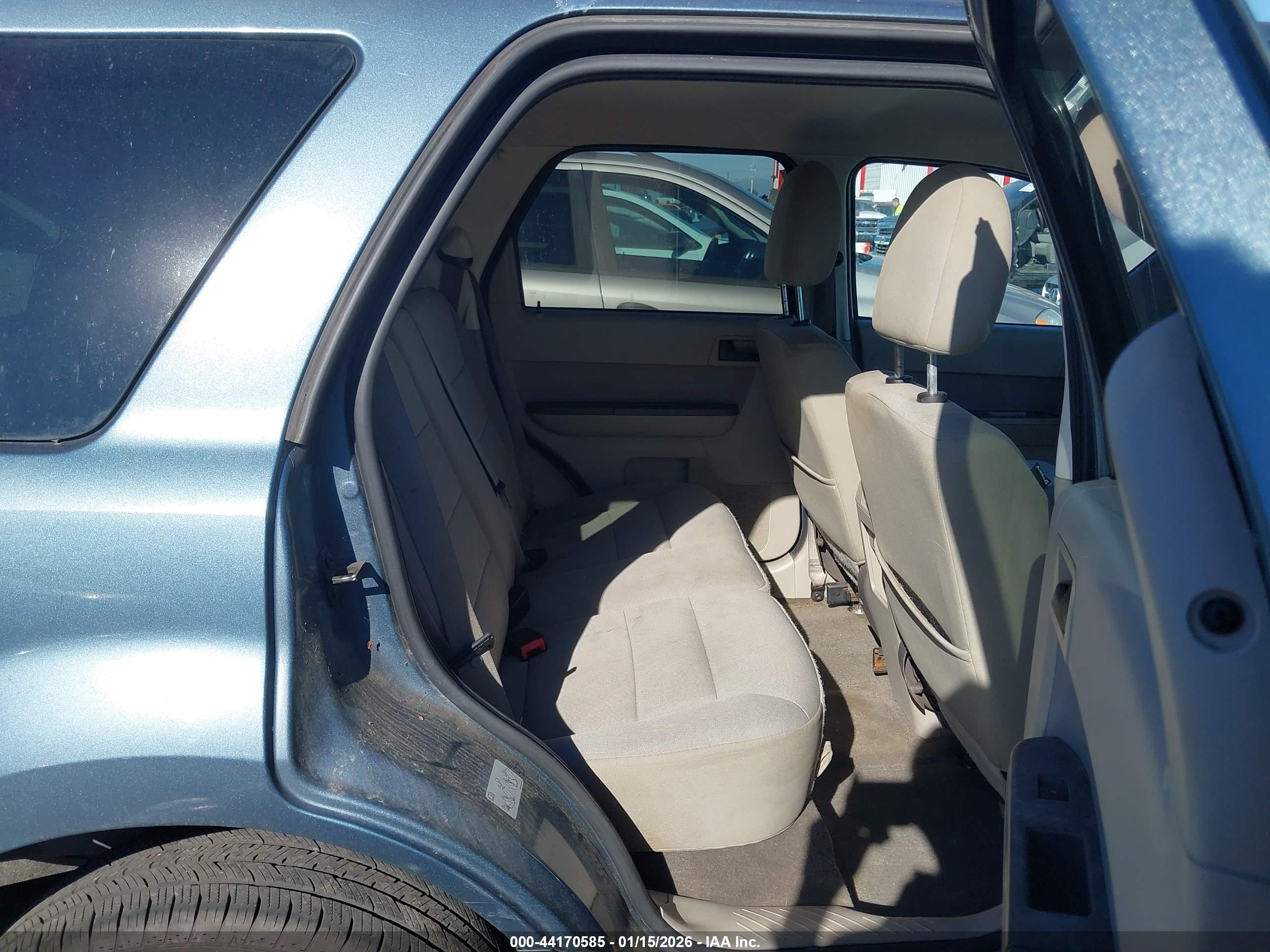 FORD ESCAPE image 8