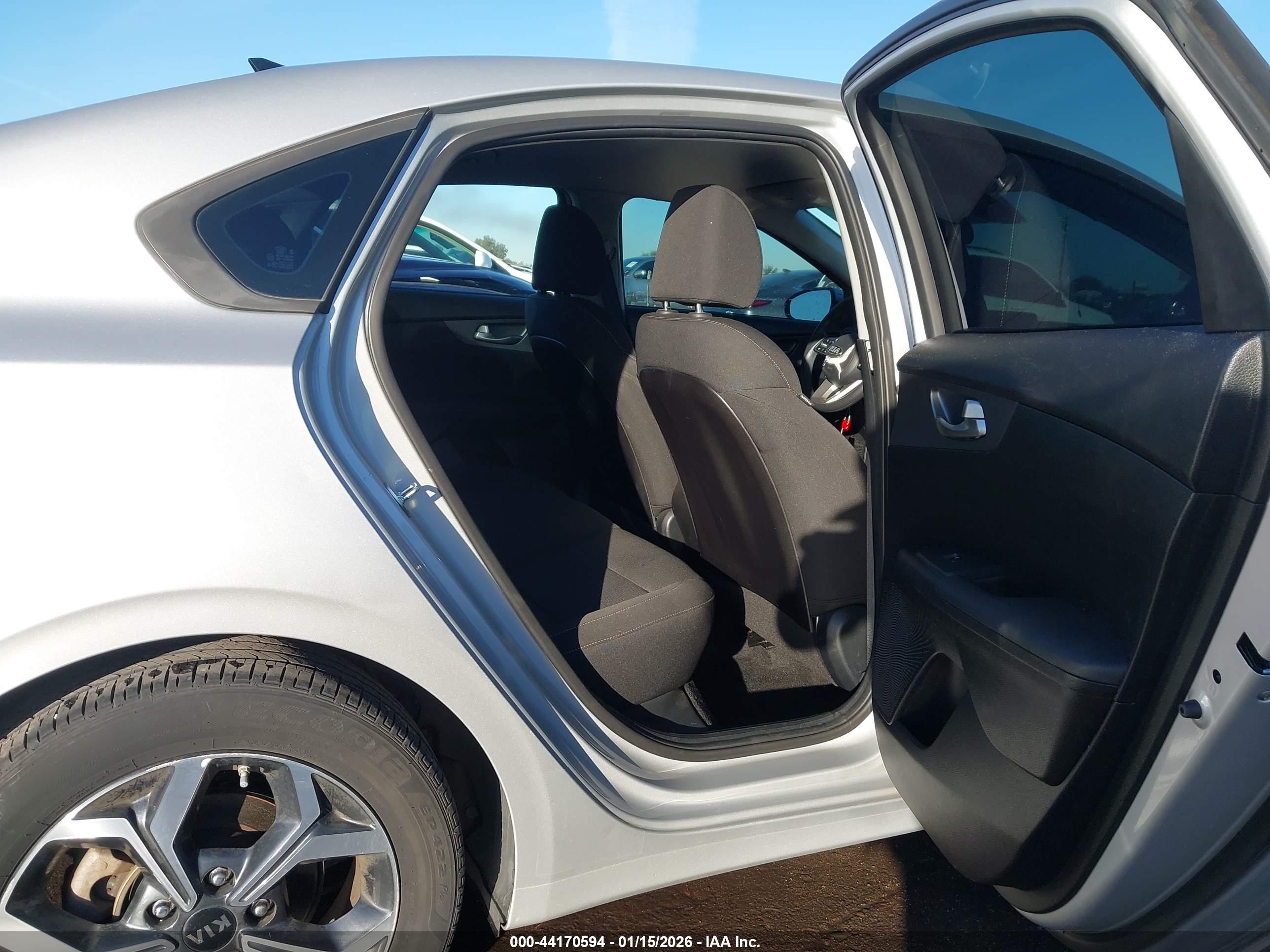 KIA FORTE image 8