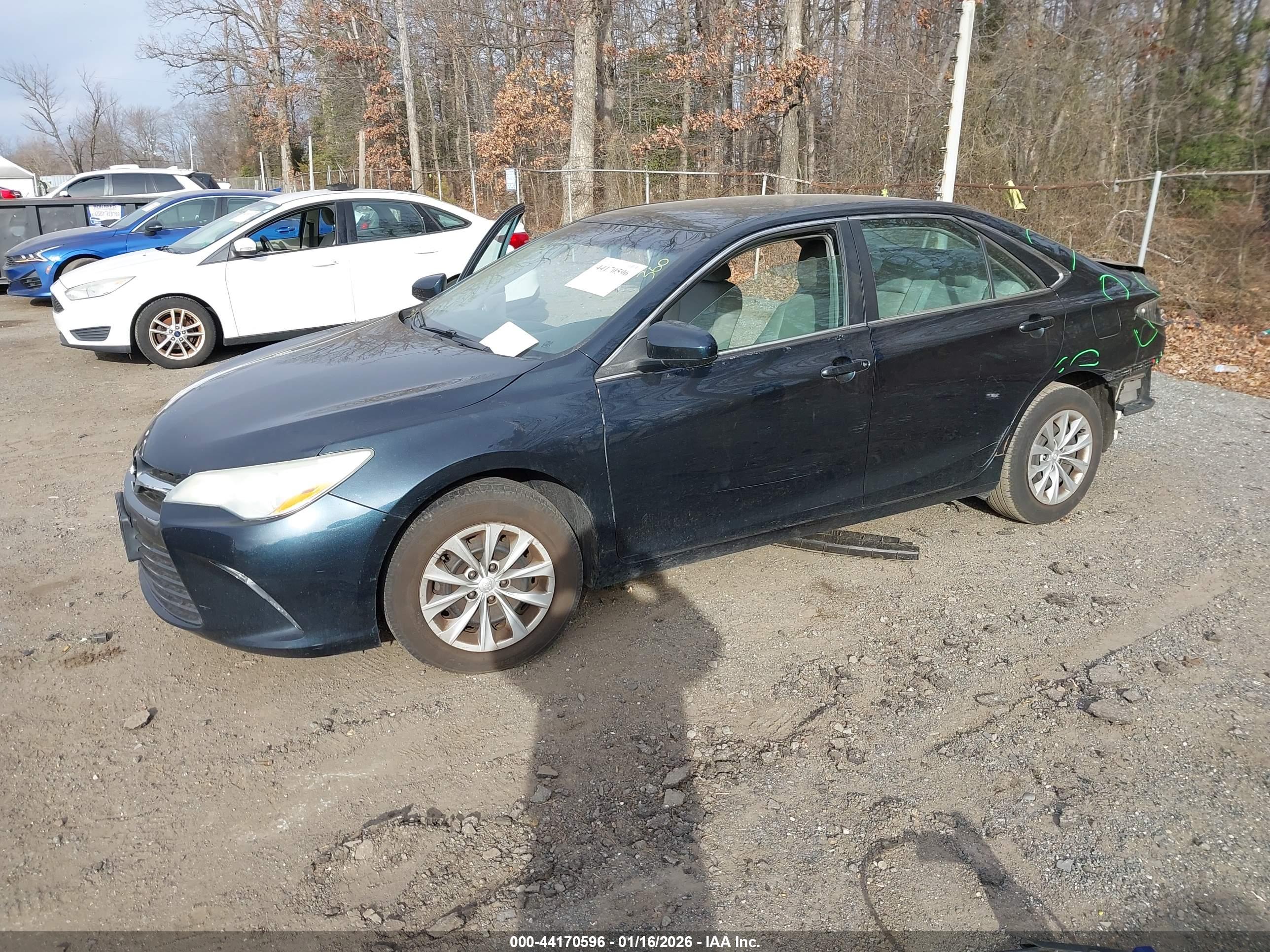 TOYOTA CAMRY image 2