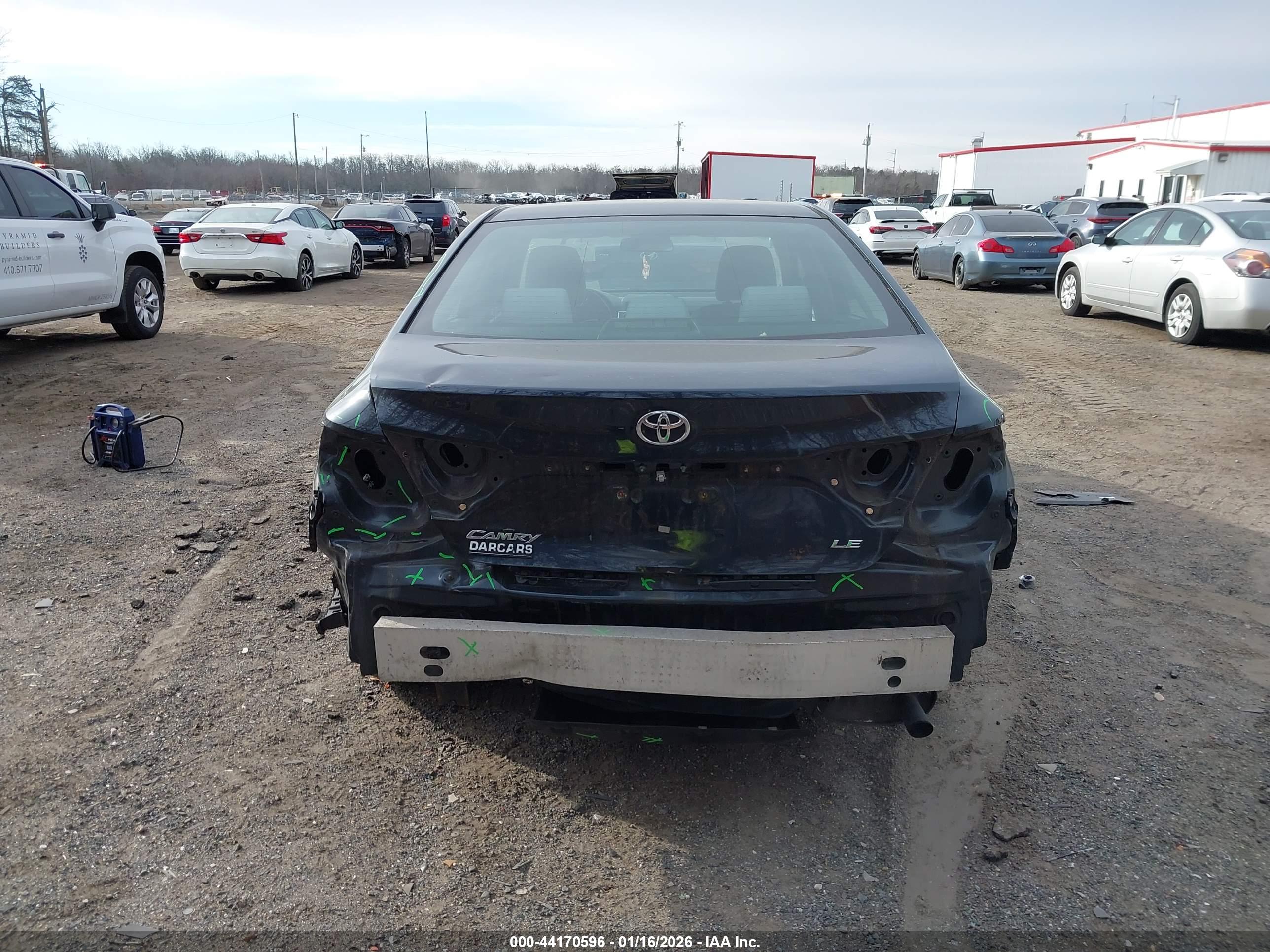 TOYOTA CAMRY image 6