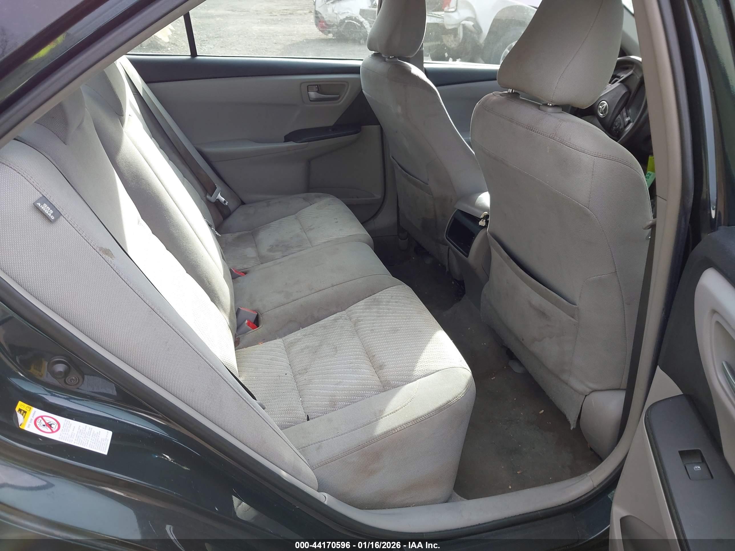 TOYOTA CAMRY image 8