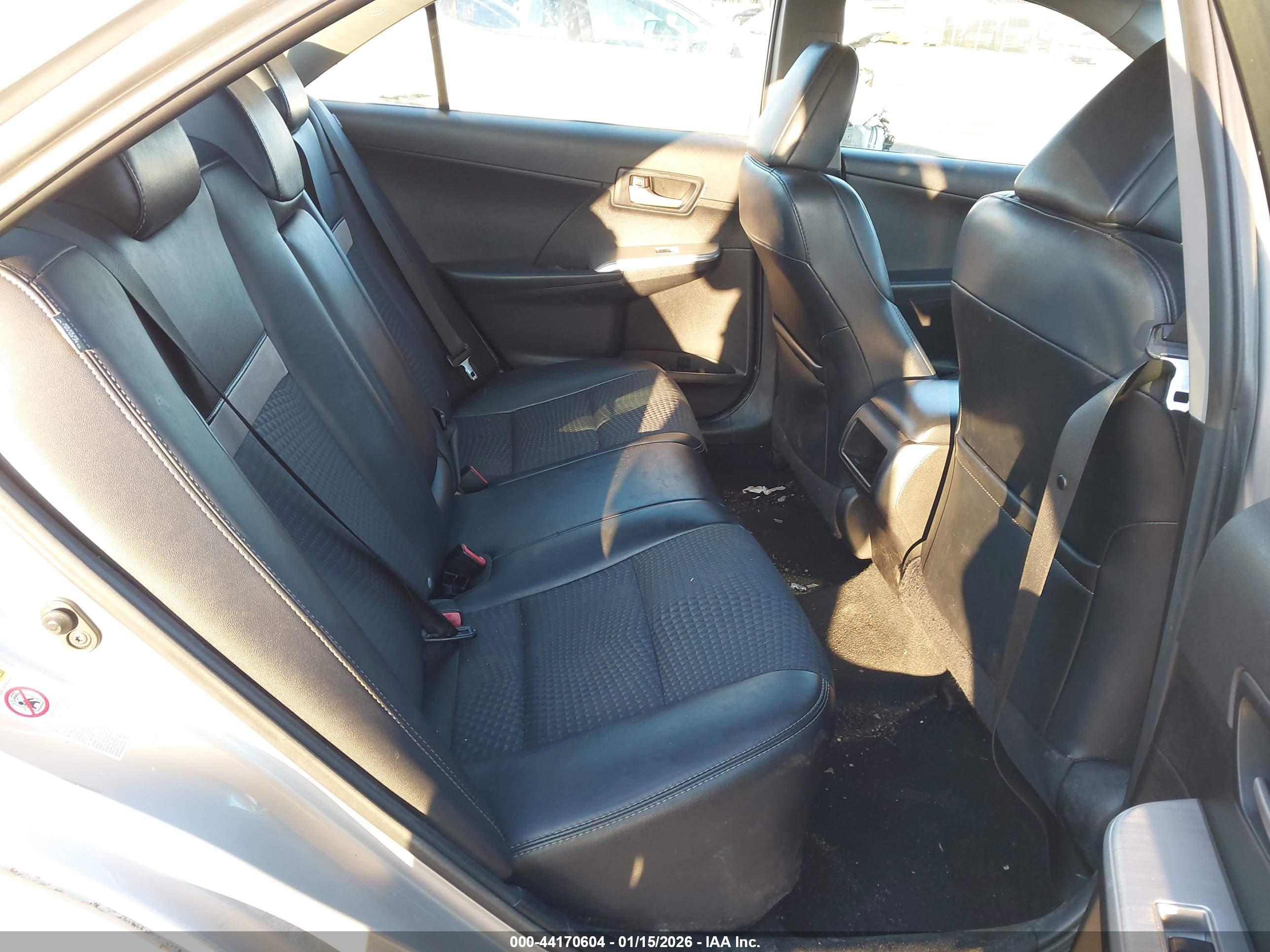 TOYOTA CAMRY image 8