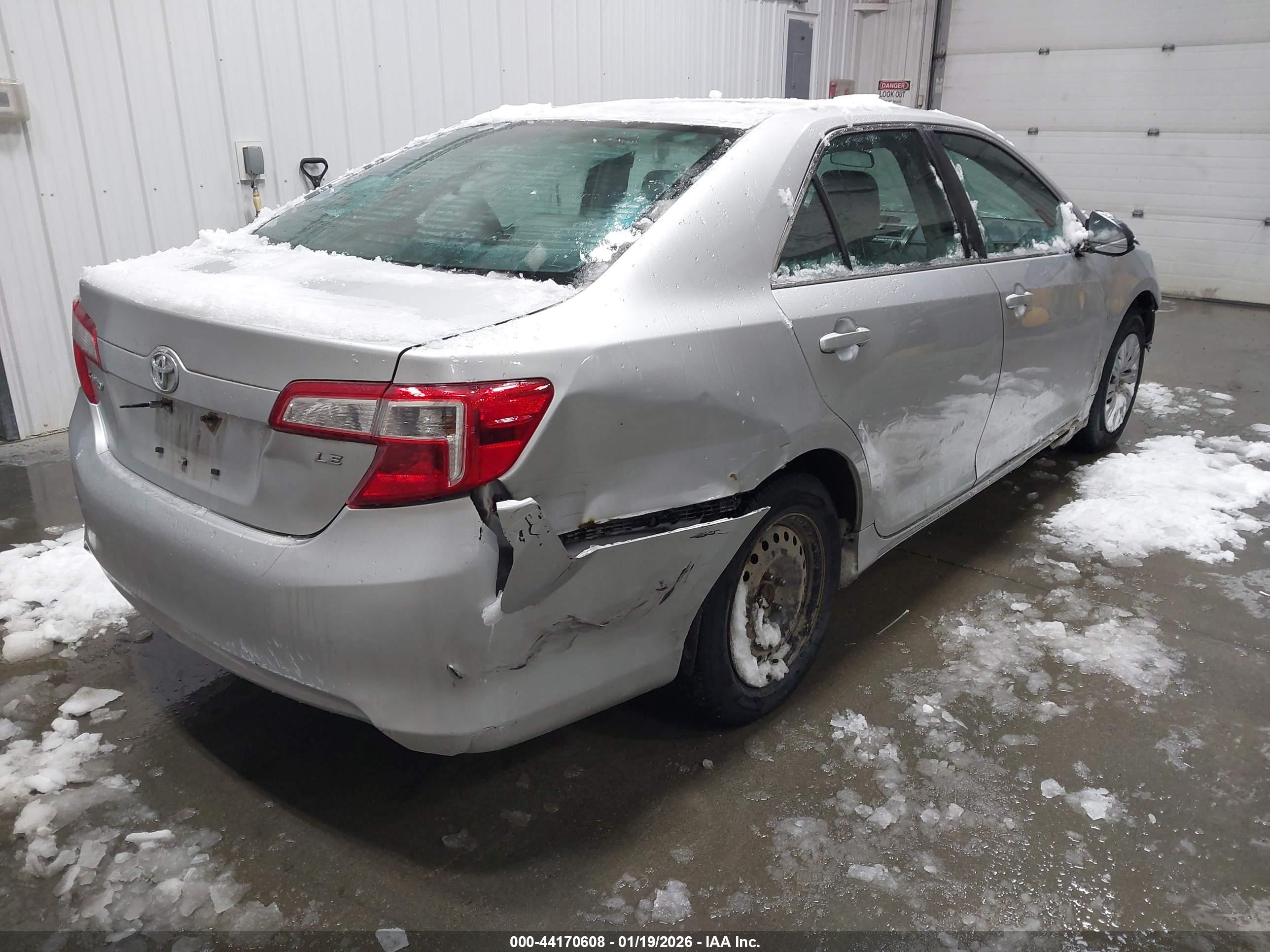 TOYOTA CAMRY image 4