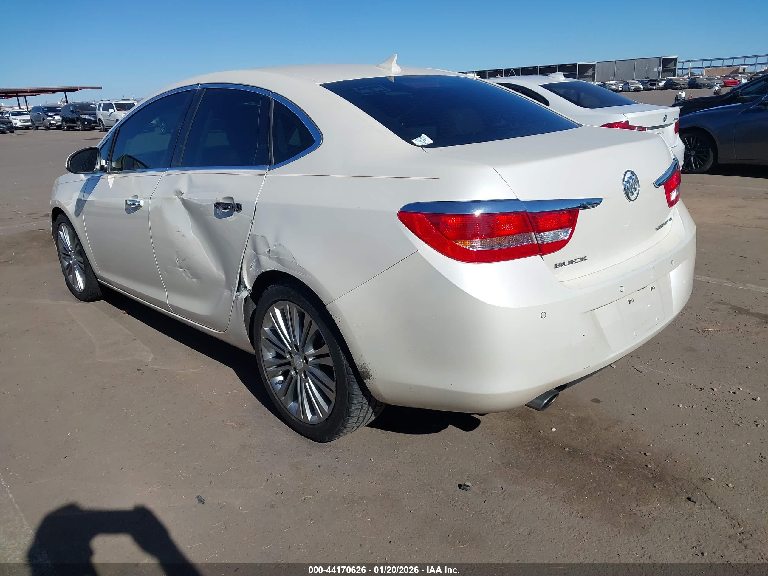 BUICK VERANO image 3