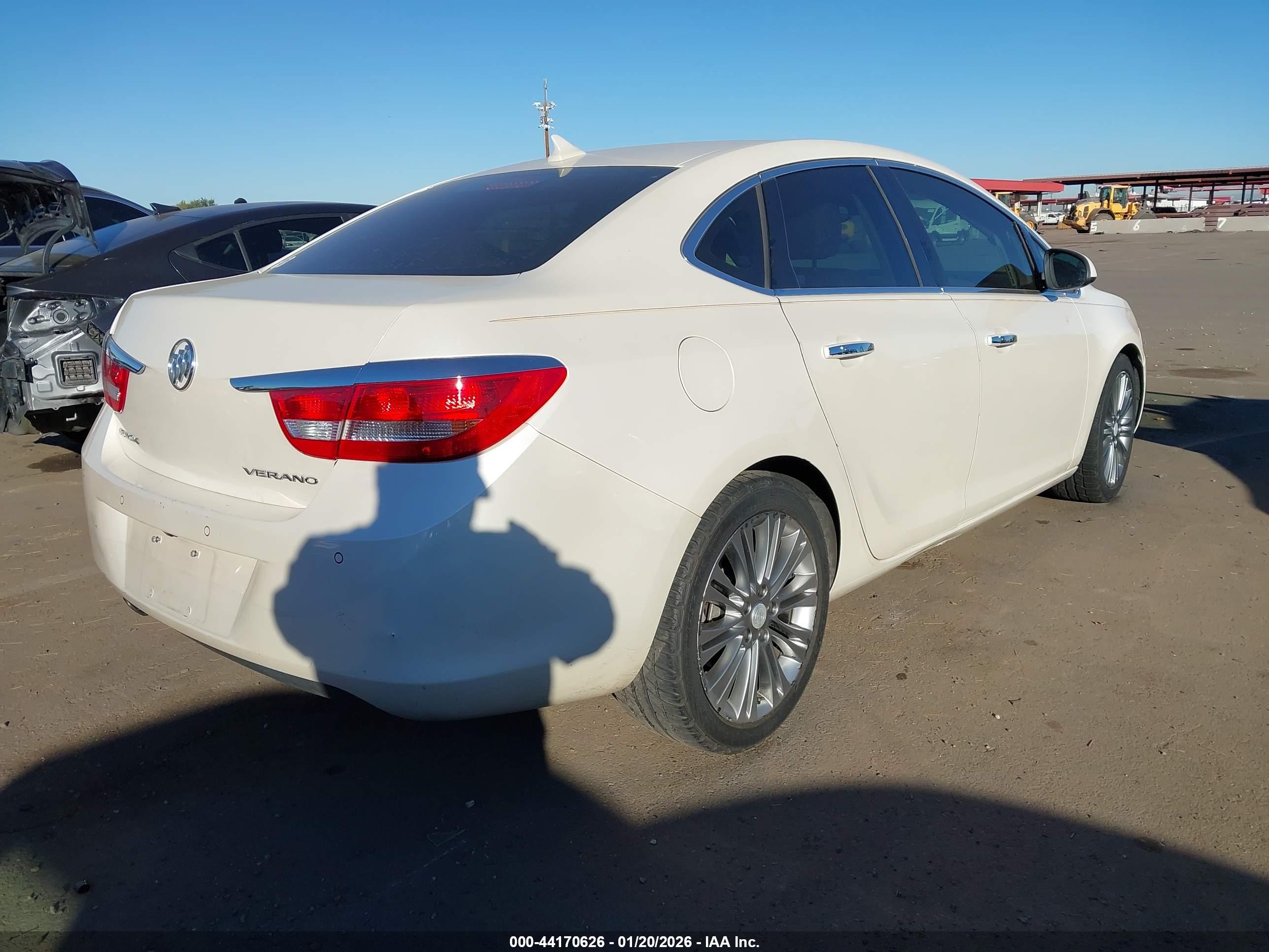 BUICK VERANO image 4