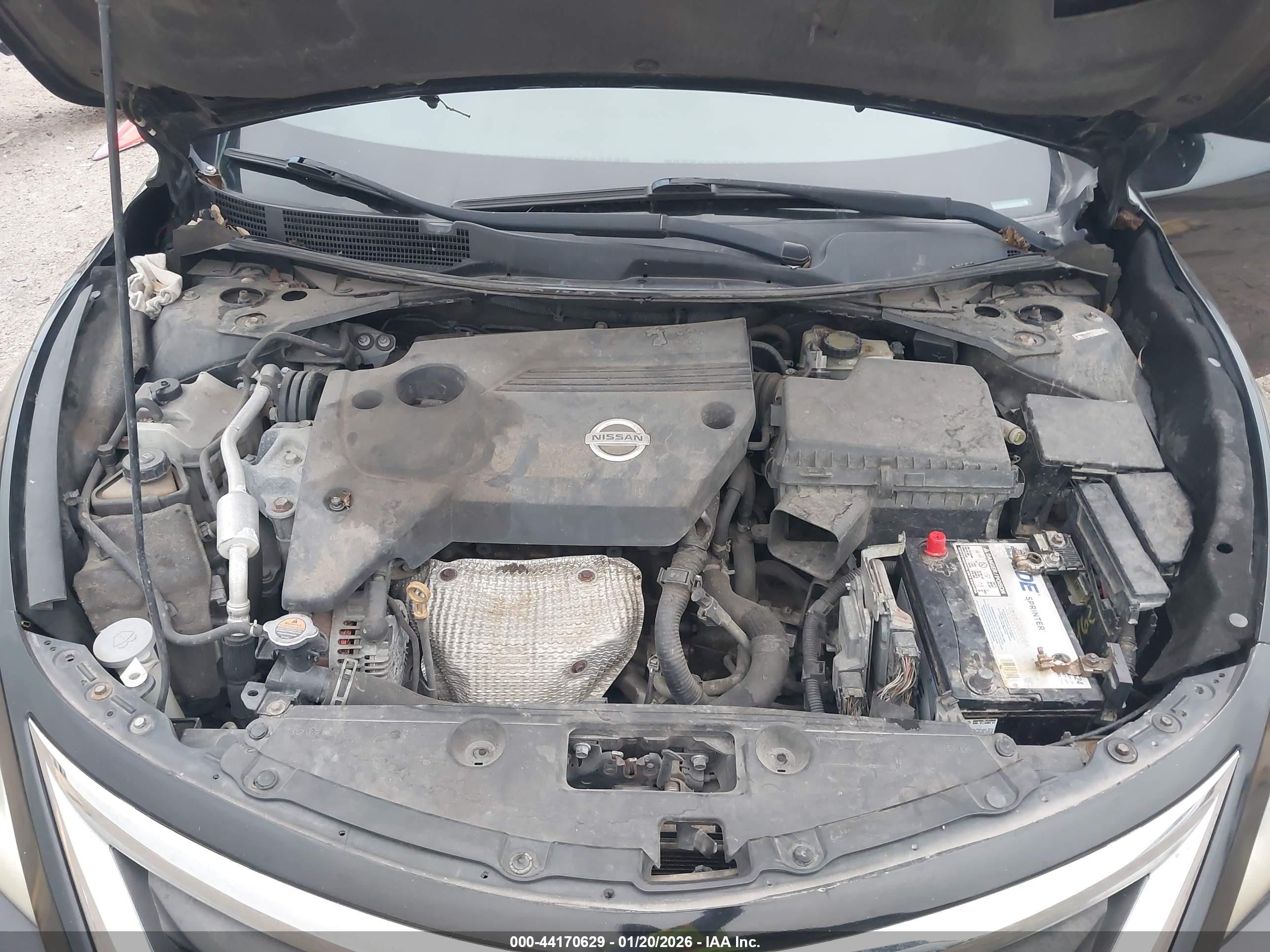 NISSAN ALTIMA image 10