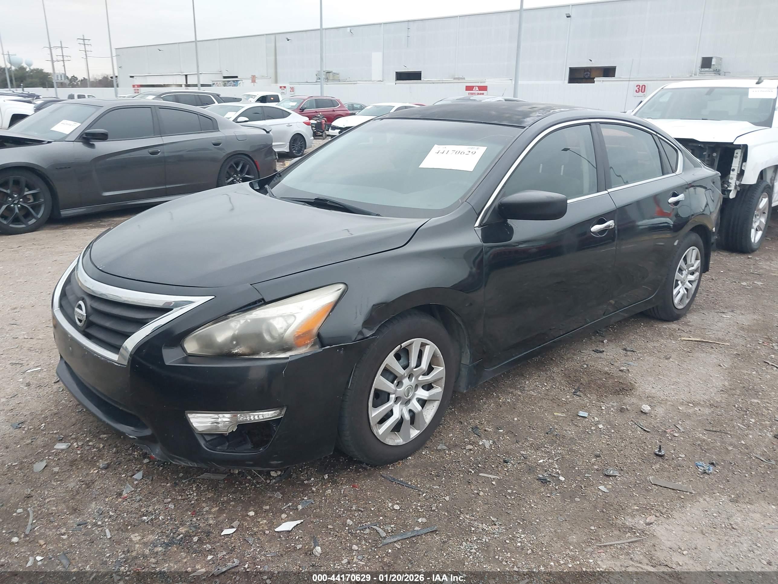 NISSAN ALTIMA image 2