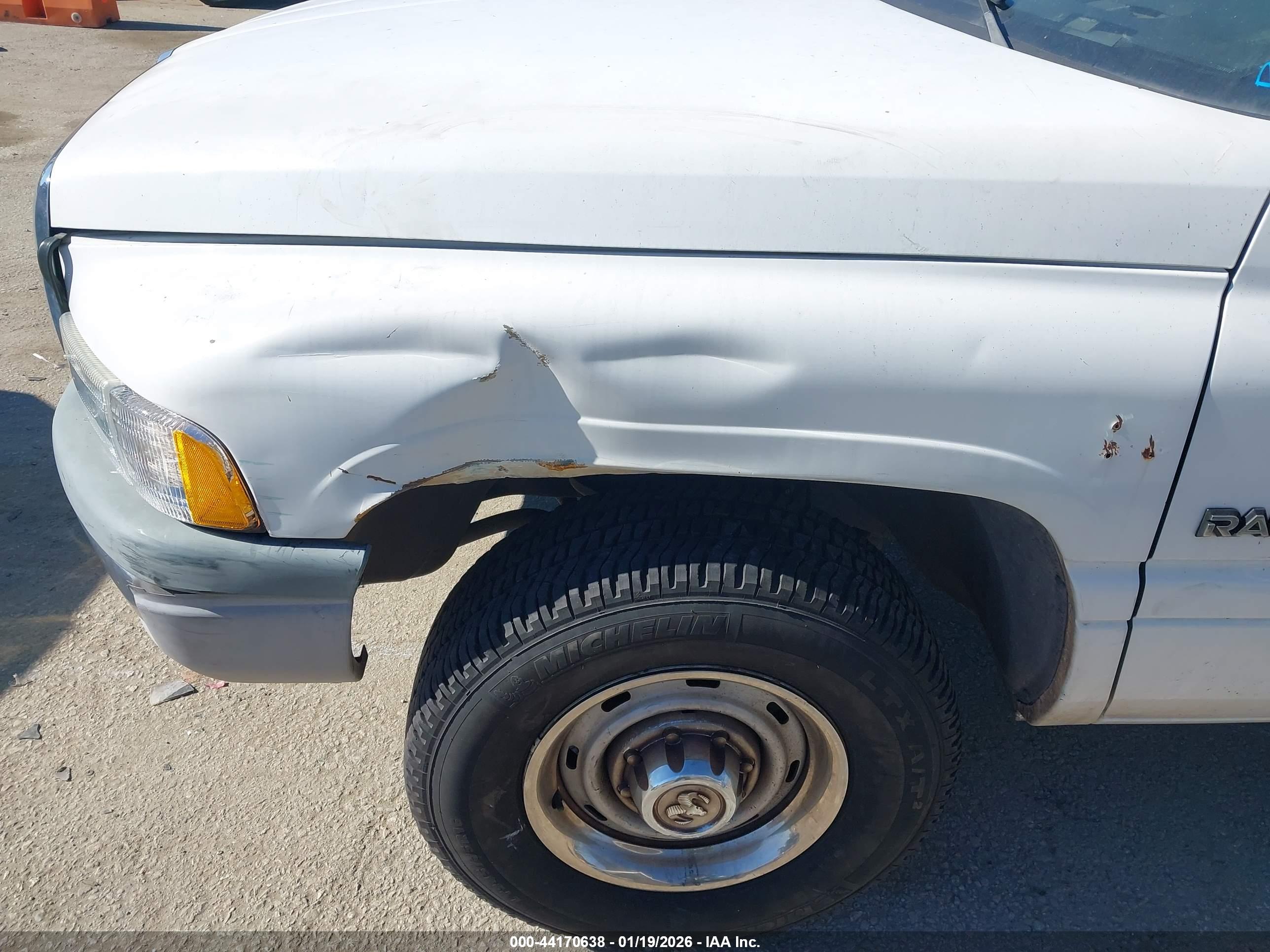 DODGE RAM image 6