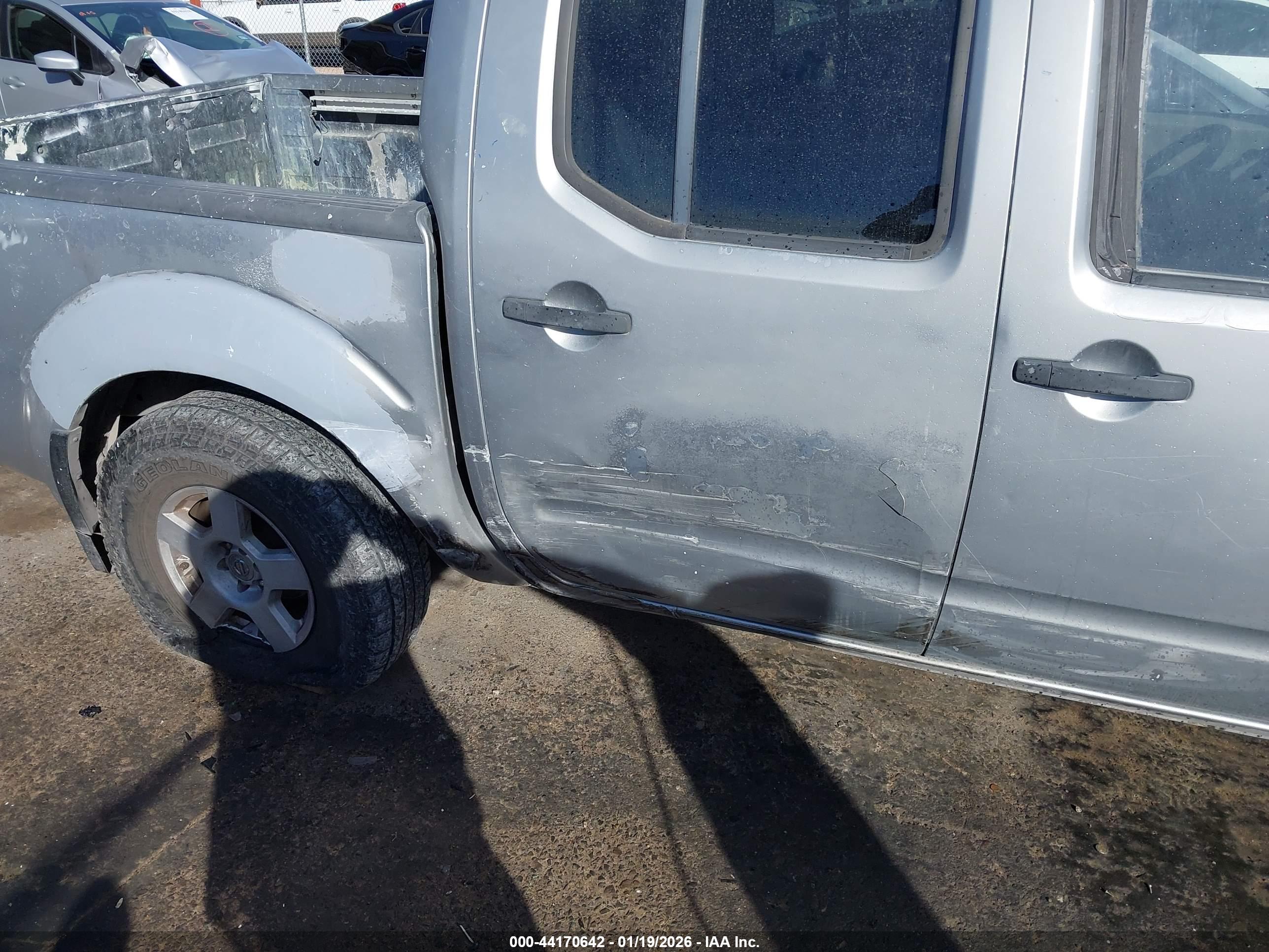 NISSAN FRONTIER image 6