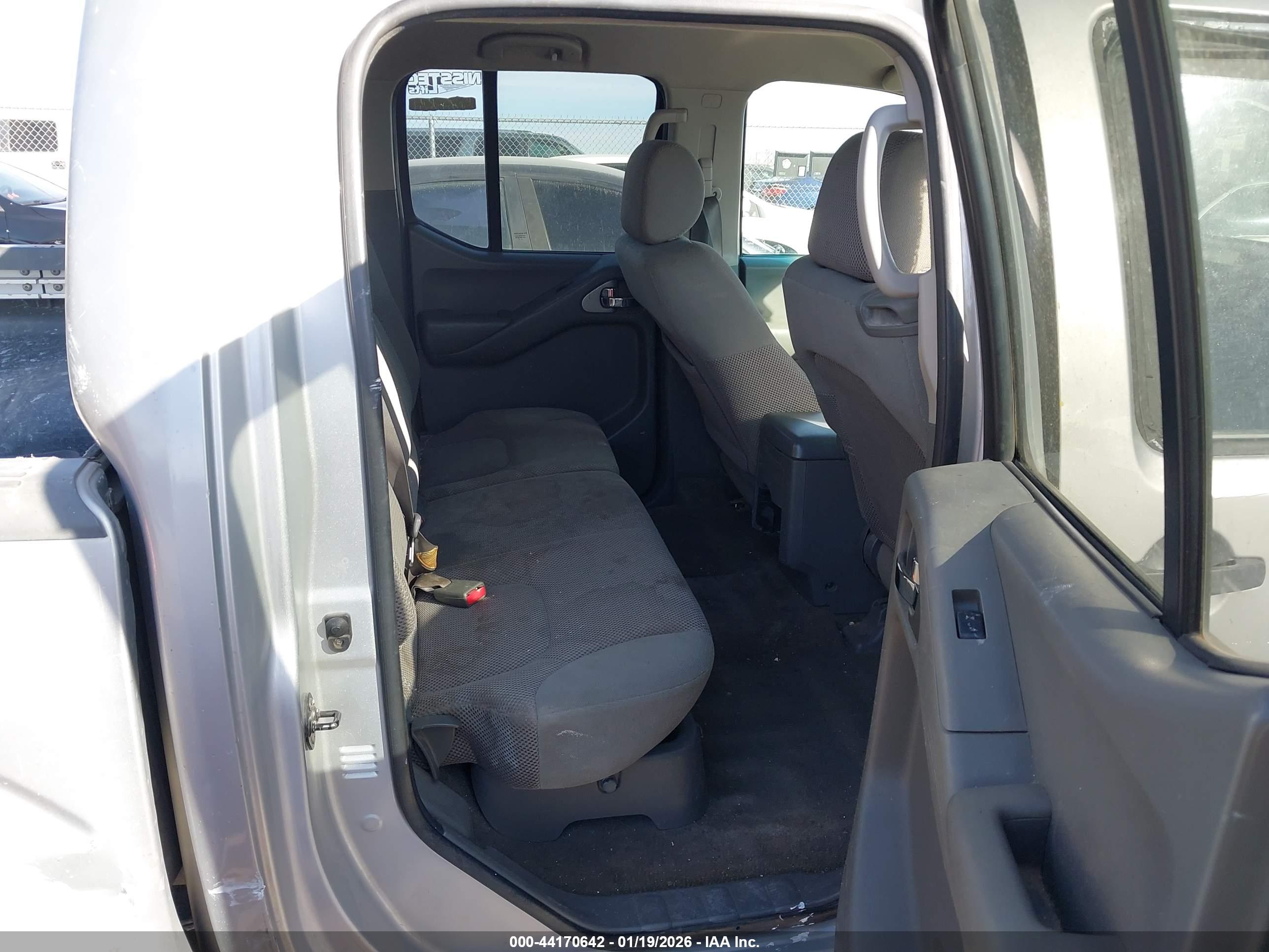 NISSAN FRONTIER image 8