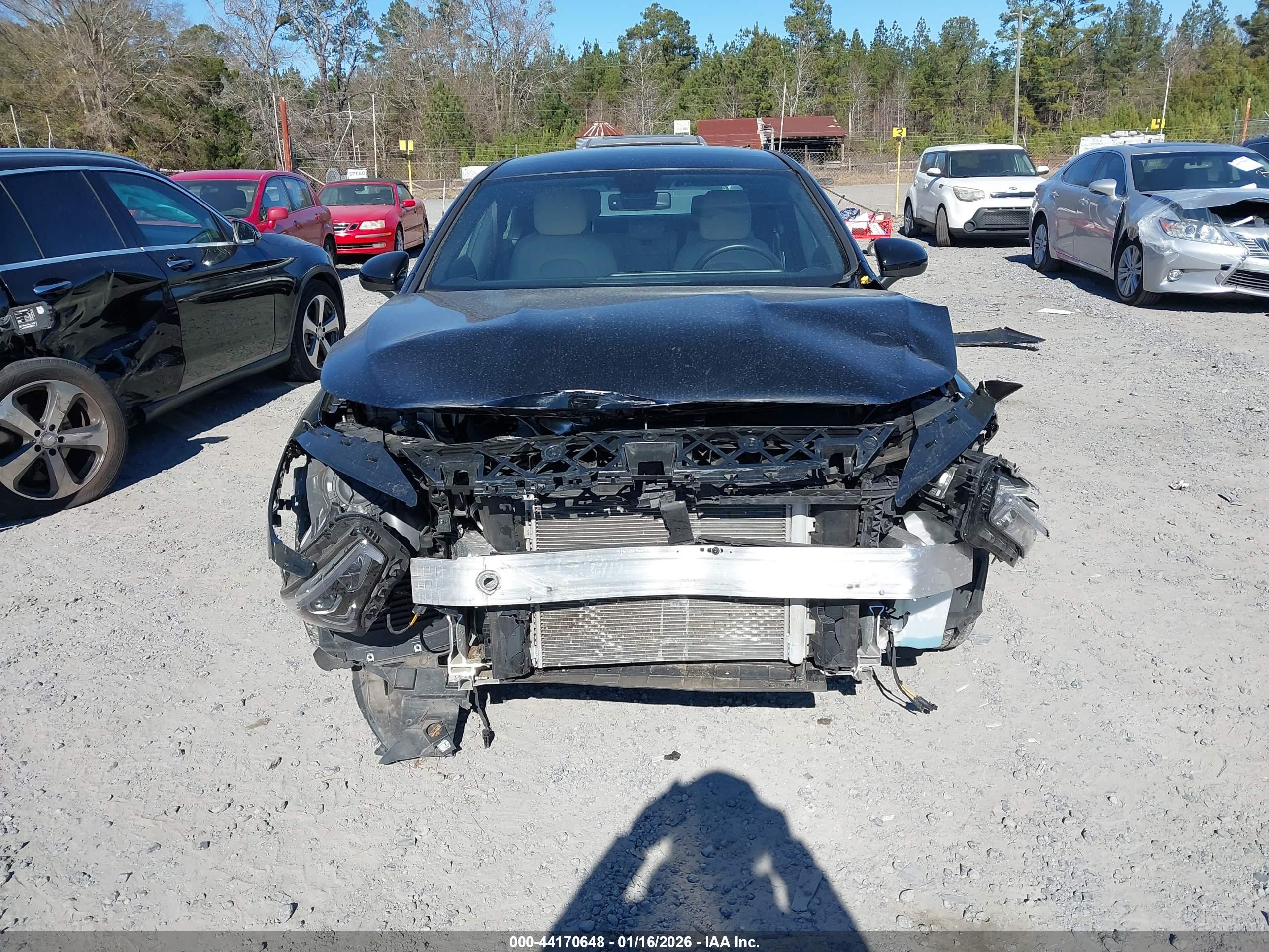 MERCEDES-BENZ CLA image 6