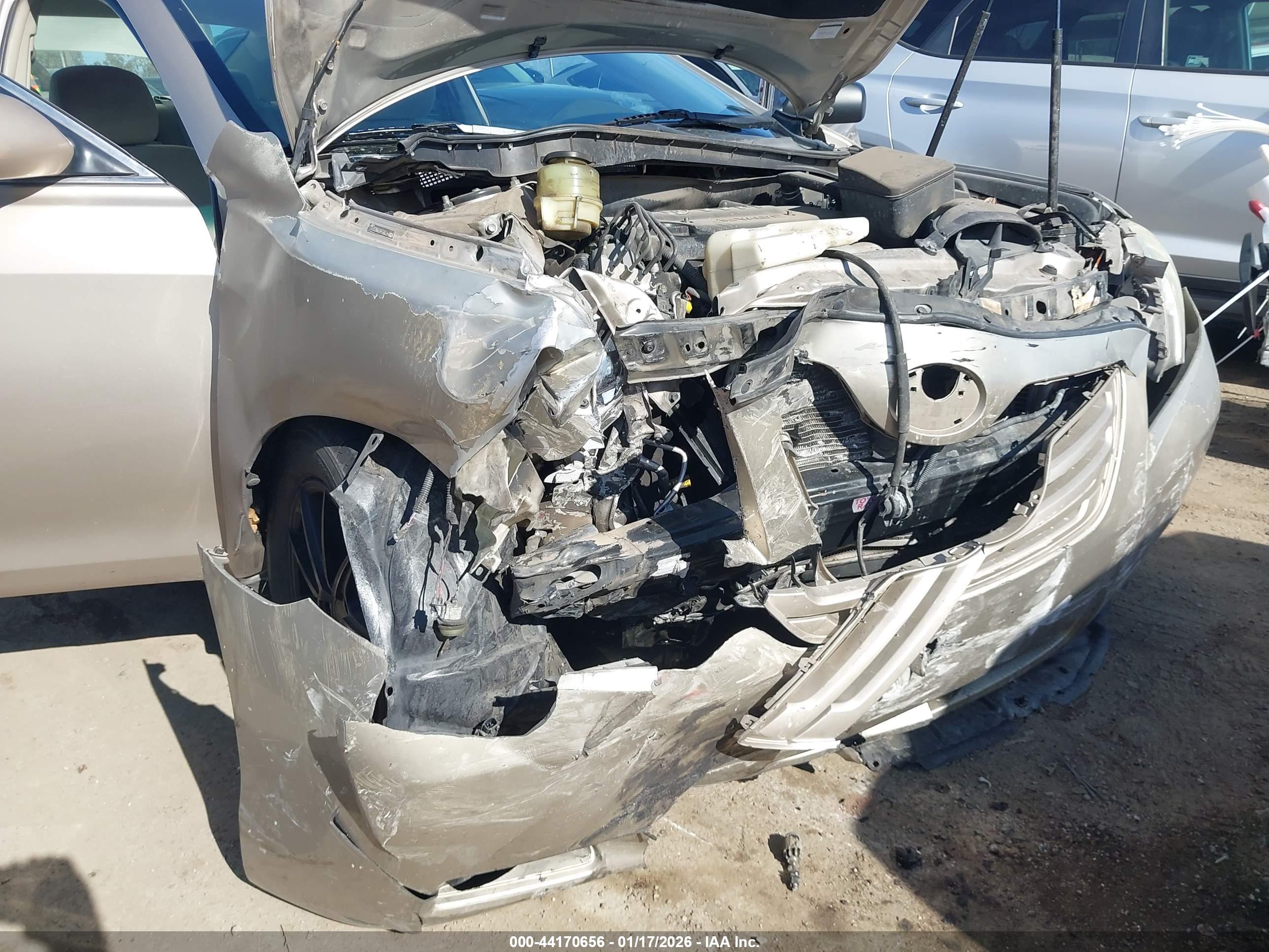 TOYOTA CAMRY image 6