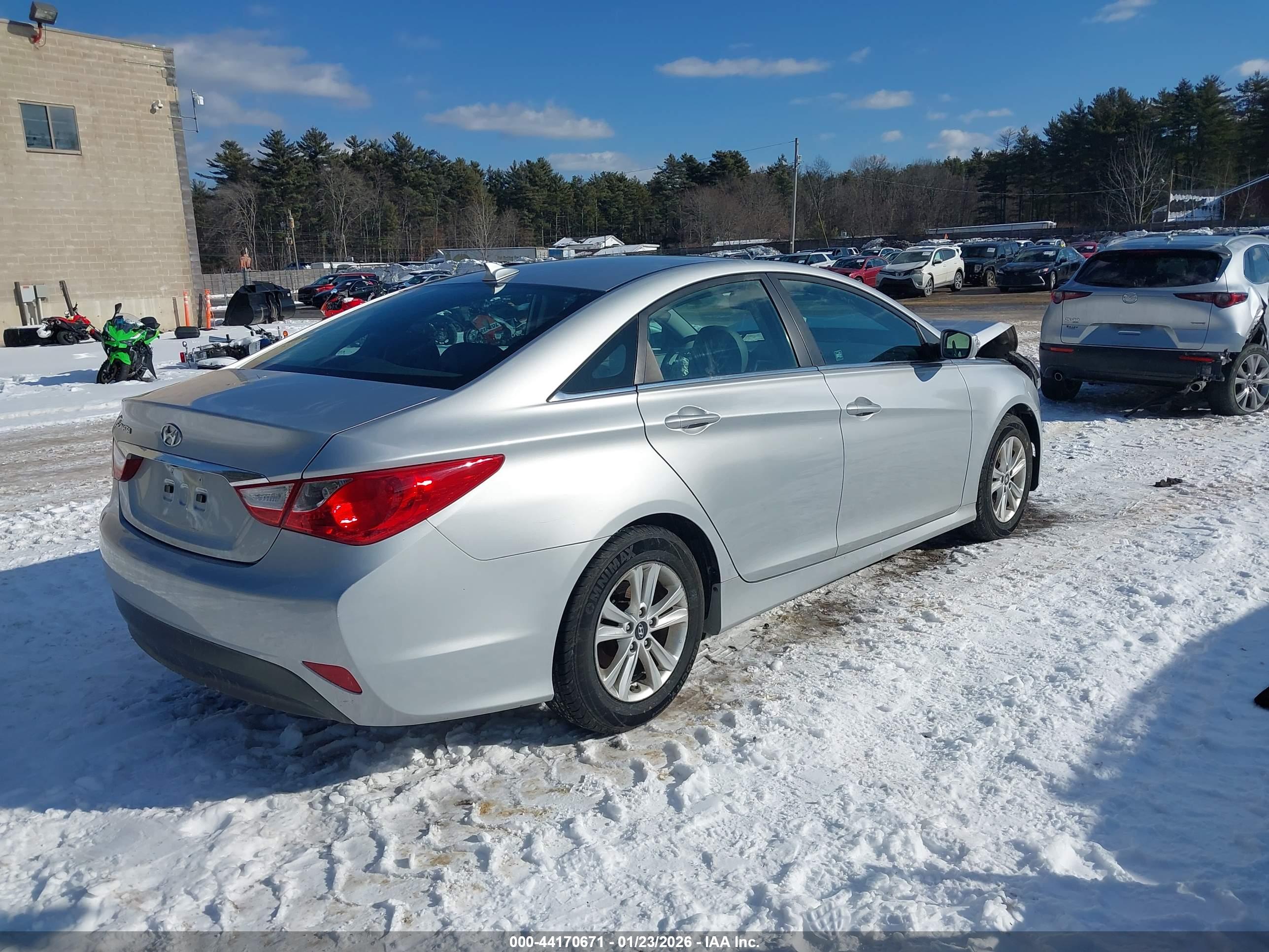 HYUNDAI SONATA image 4