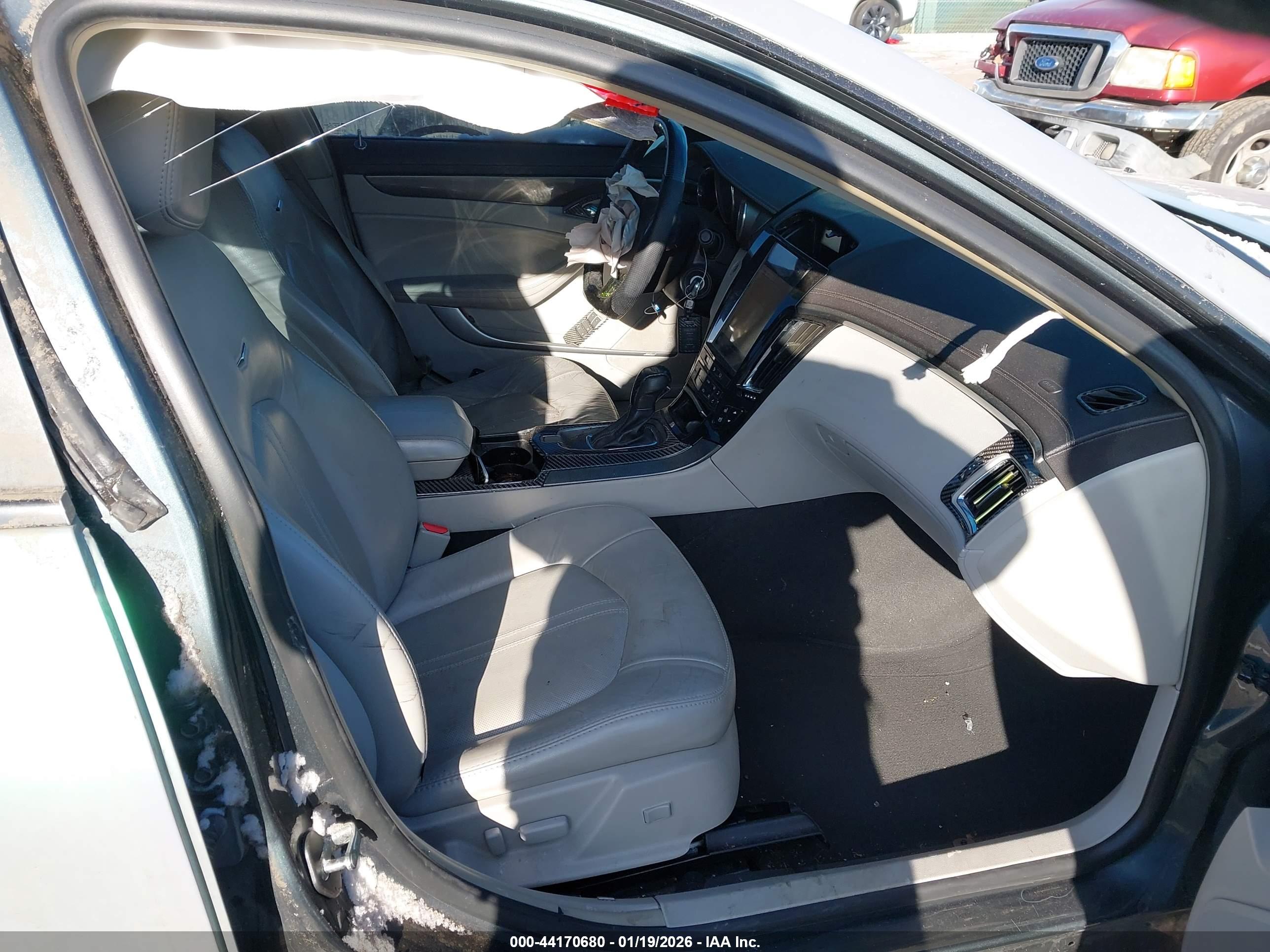 CADILLAC CTS image 5