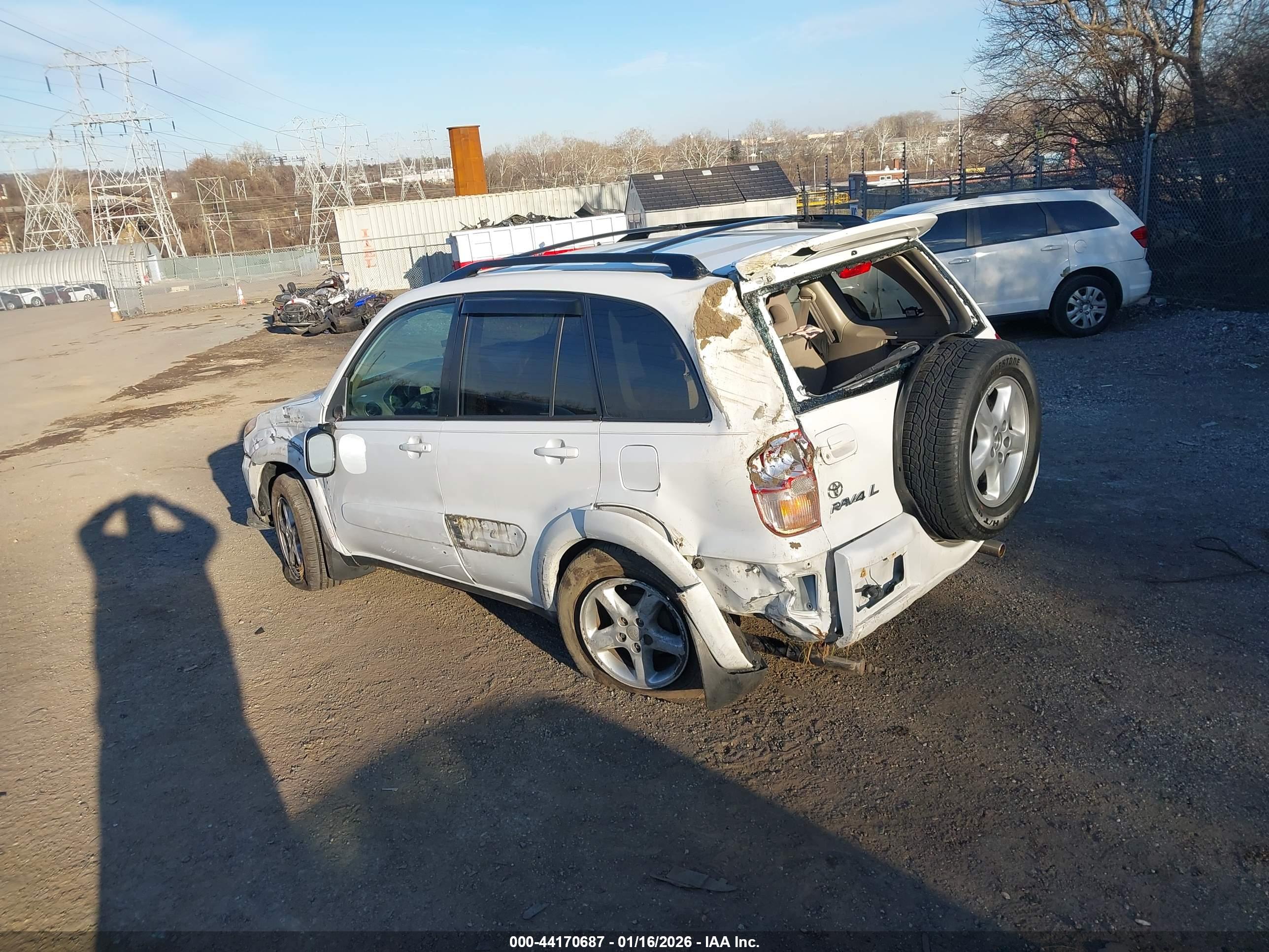 TOYOTA RAV4 image 3