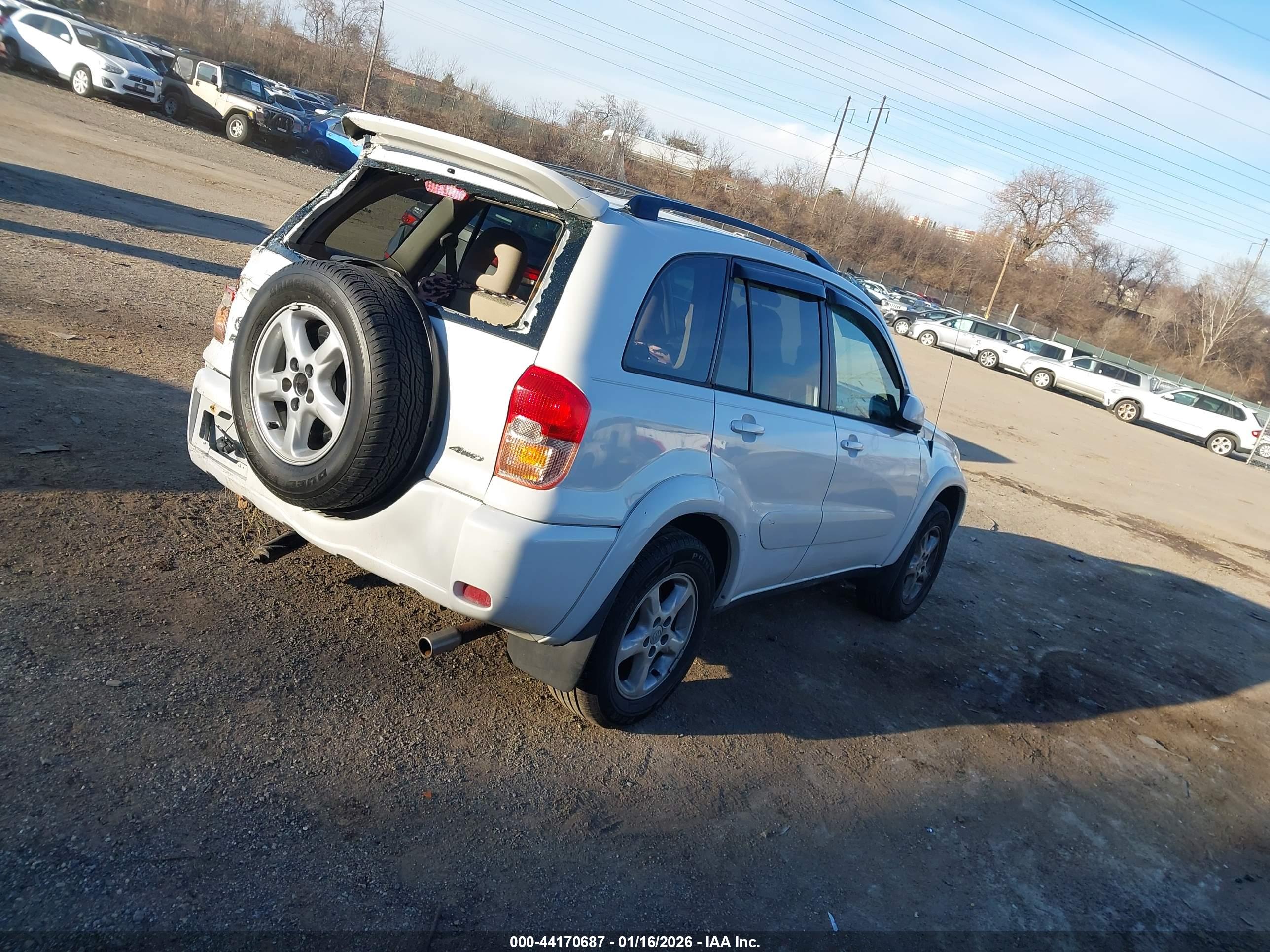 TOYOTA RAV4 image 4