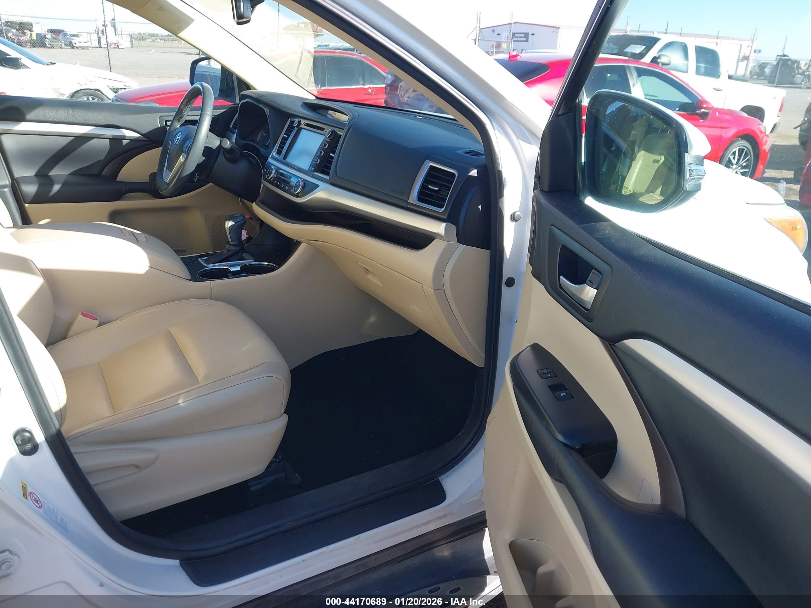 TOYOTA HIGHLANDER image 5