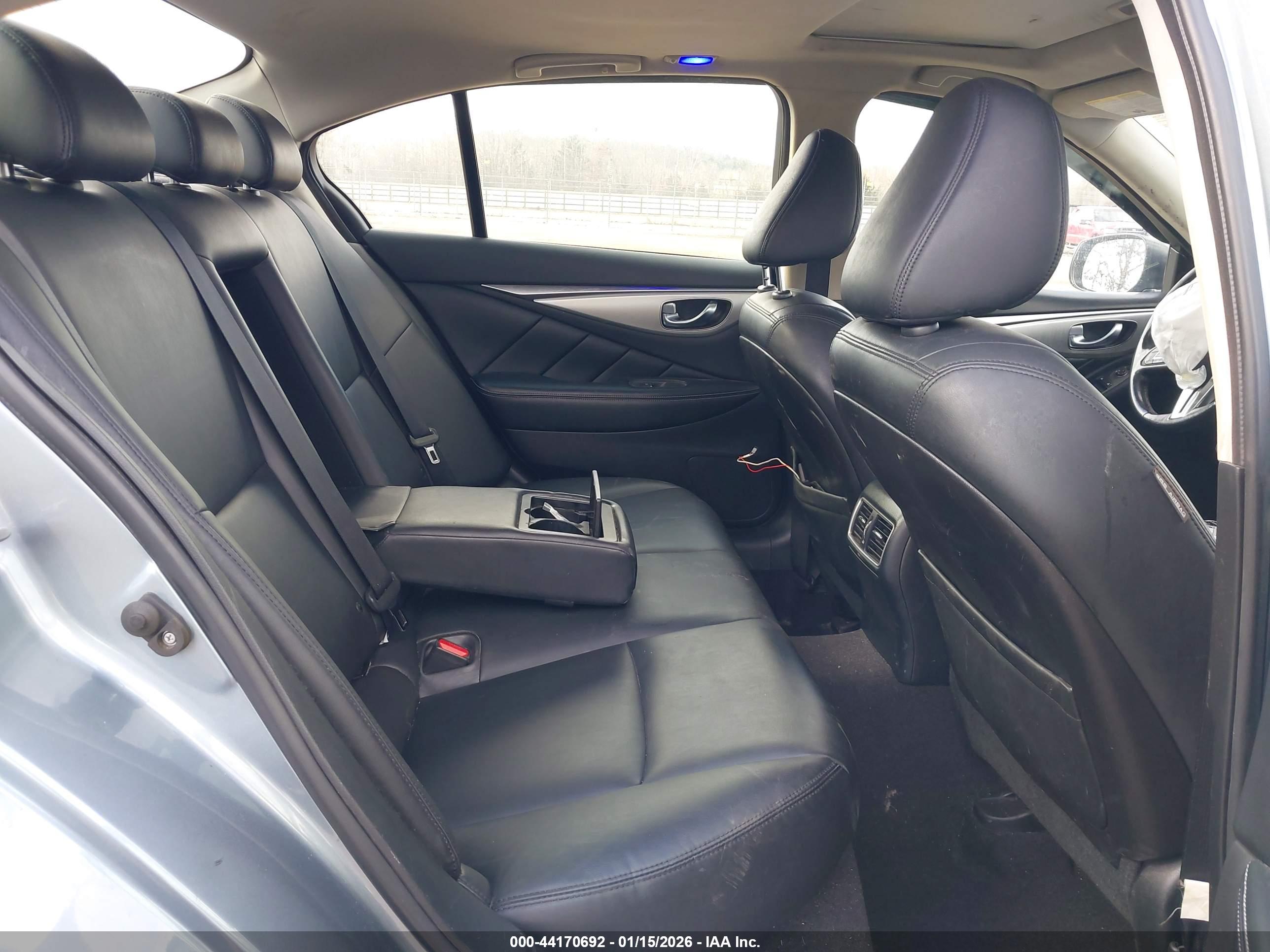 INFINITI Q50 image 8