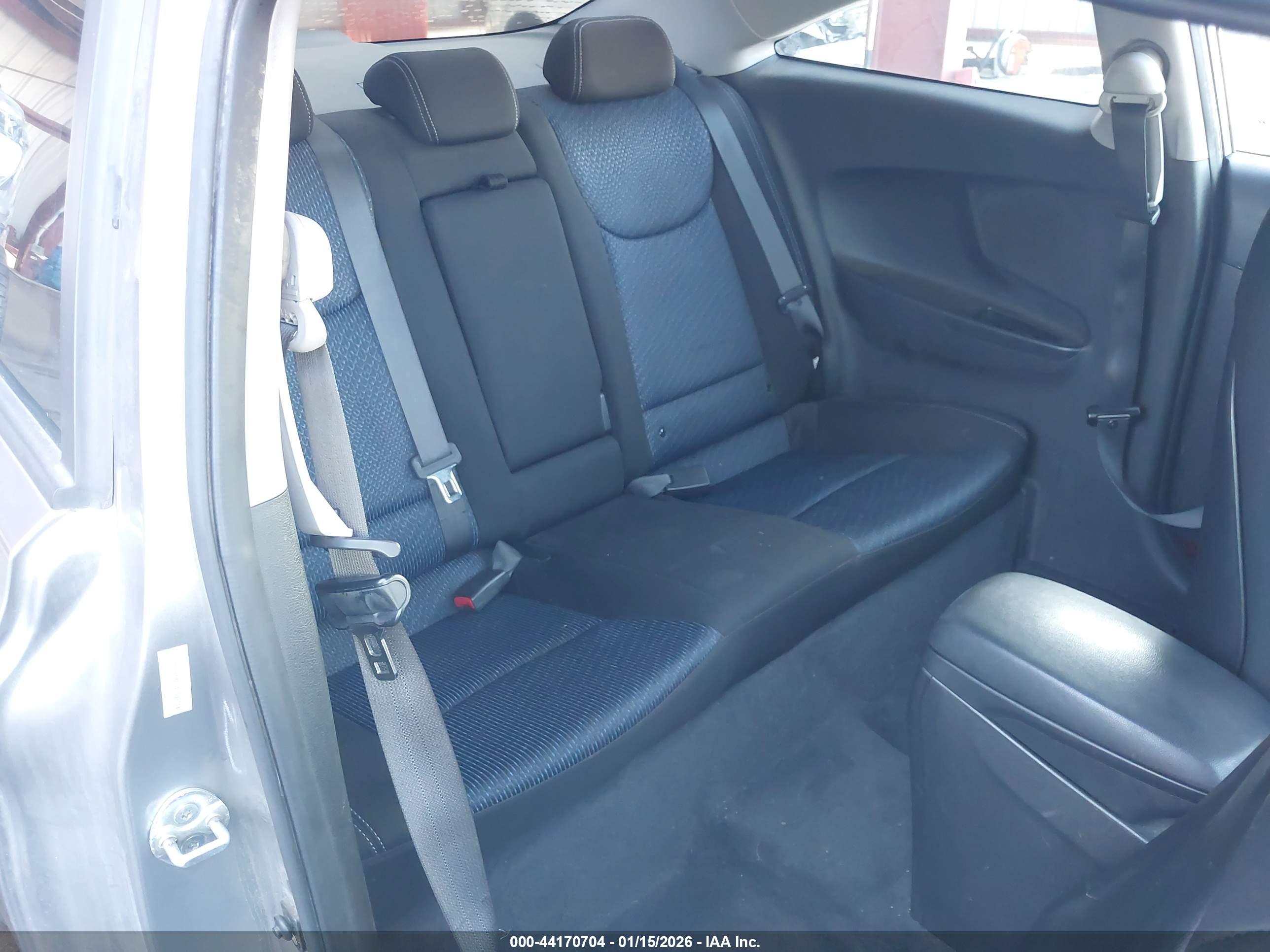 HYUNDAI ELANTRA image 8