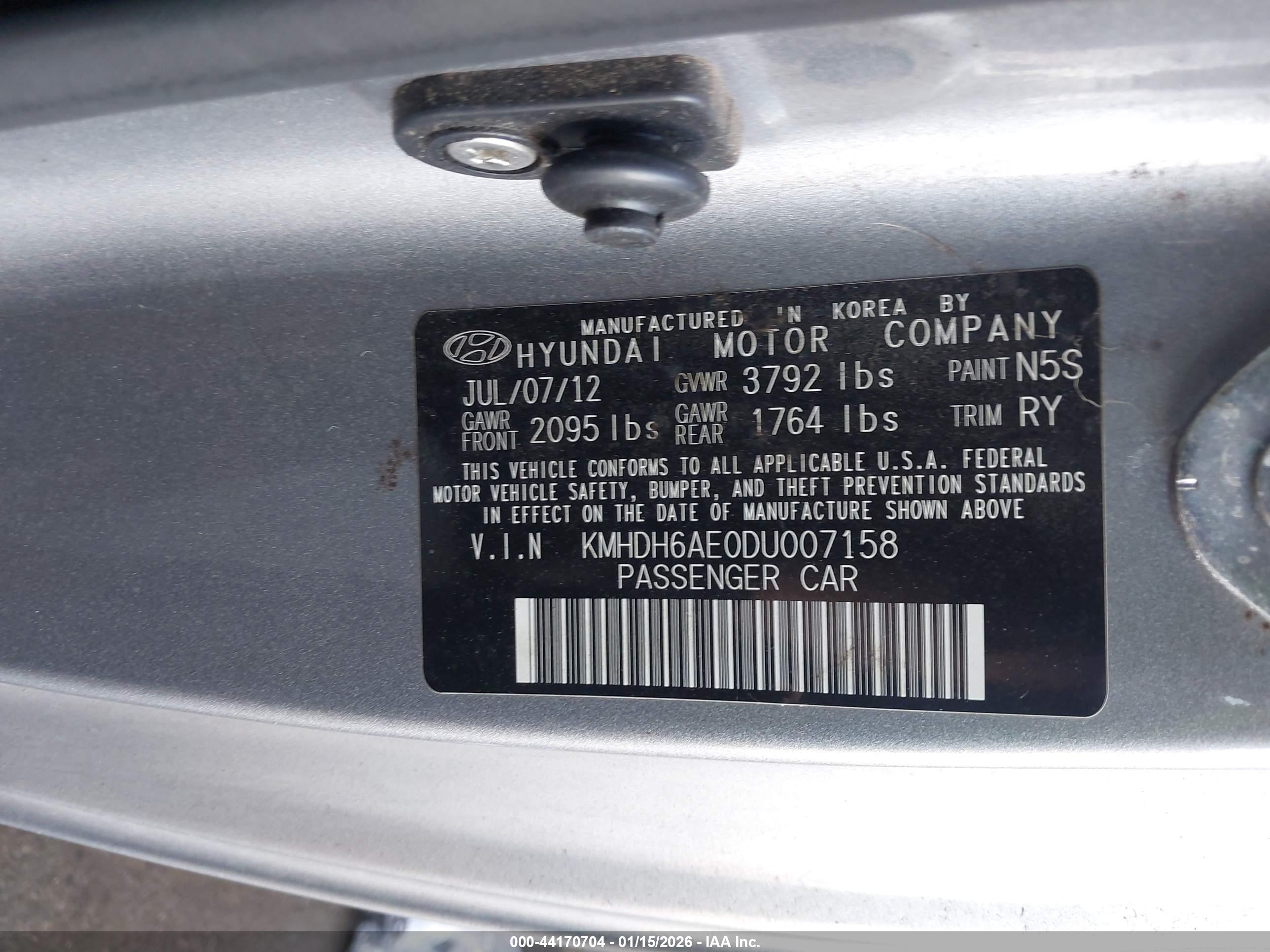 HYUNDAI ELANTRA image 9