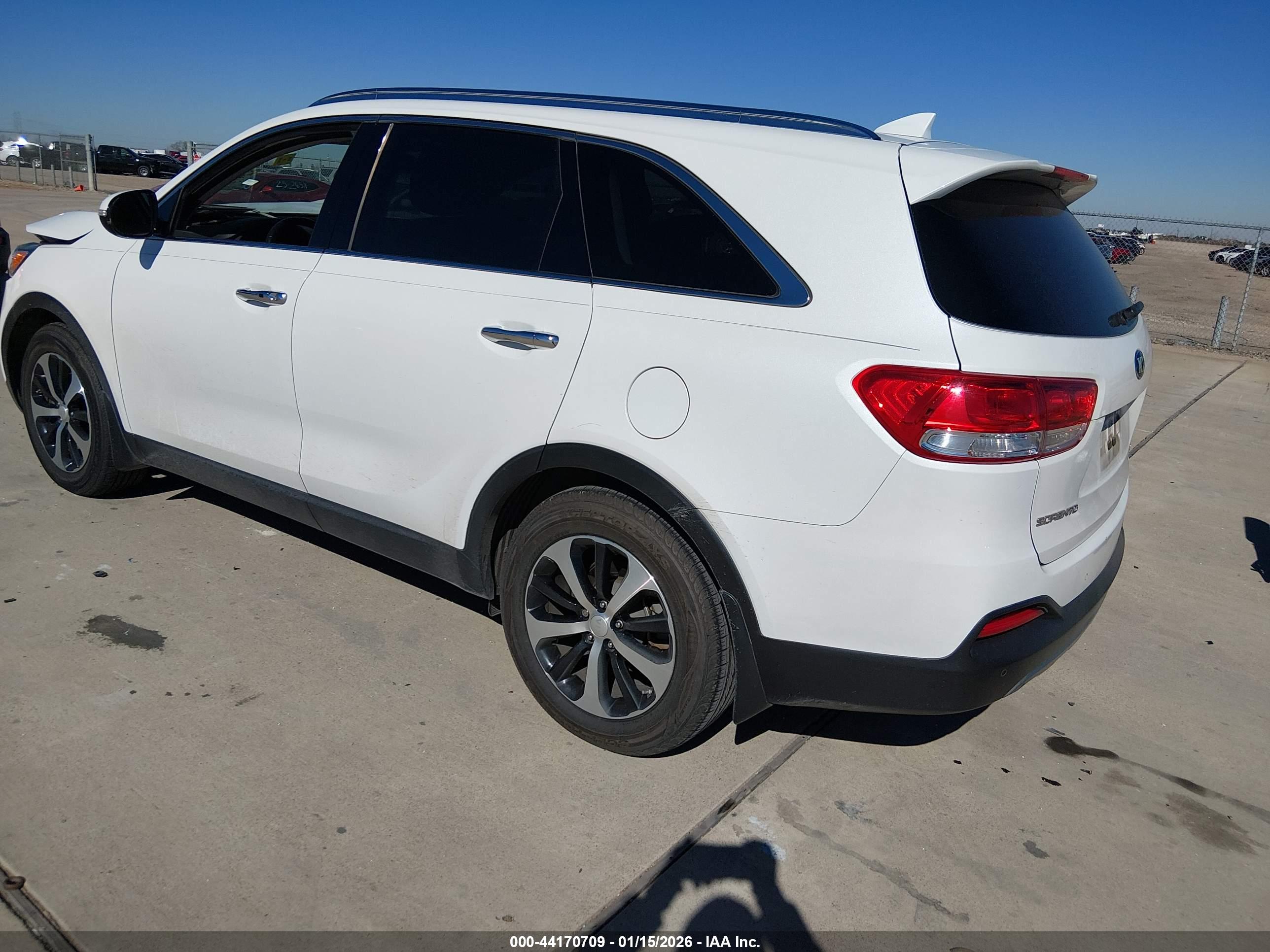 KIA SORENTO image 3