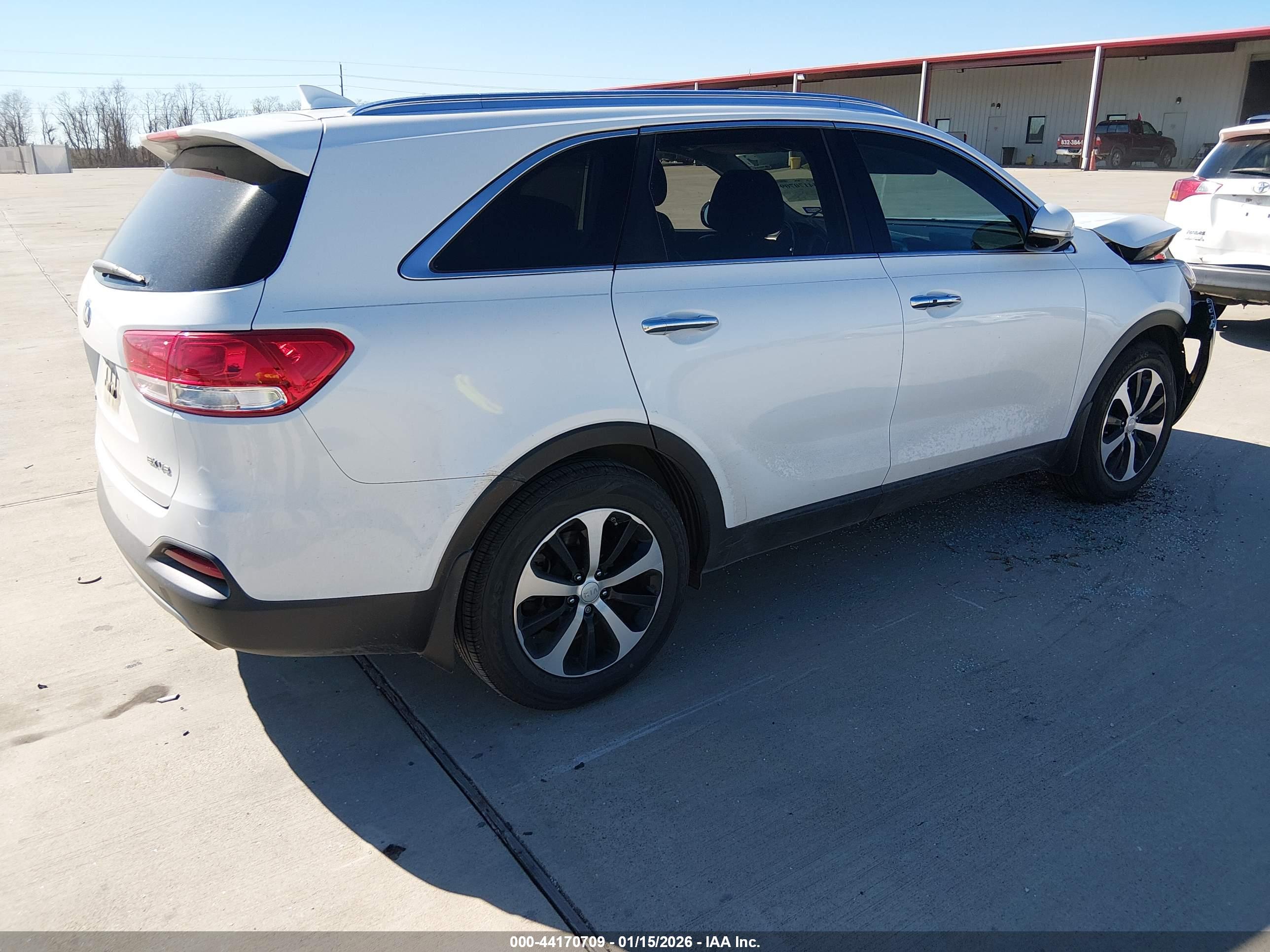 KIA SORENTO image 4