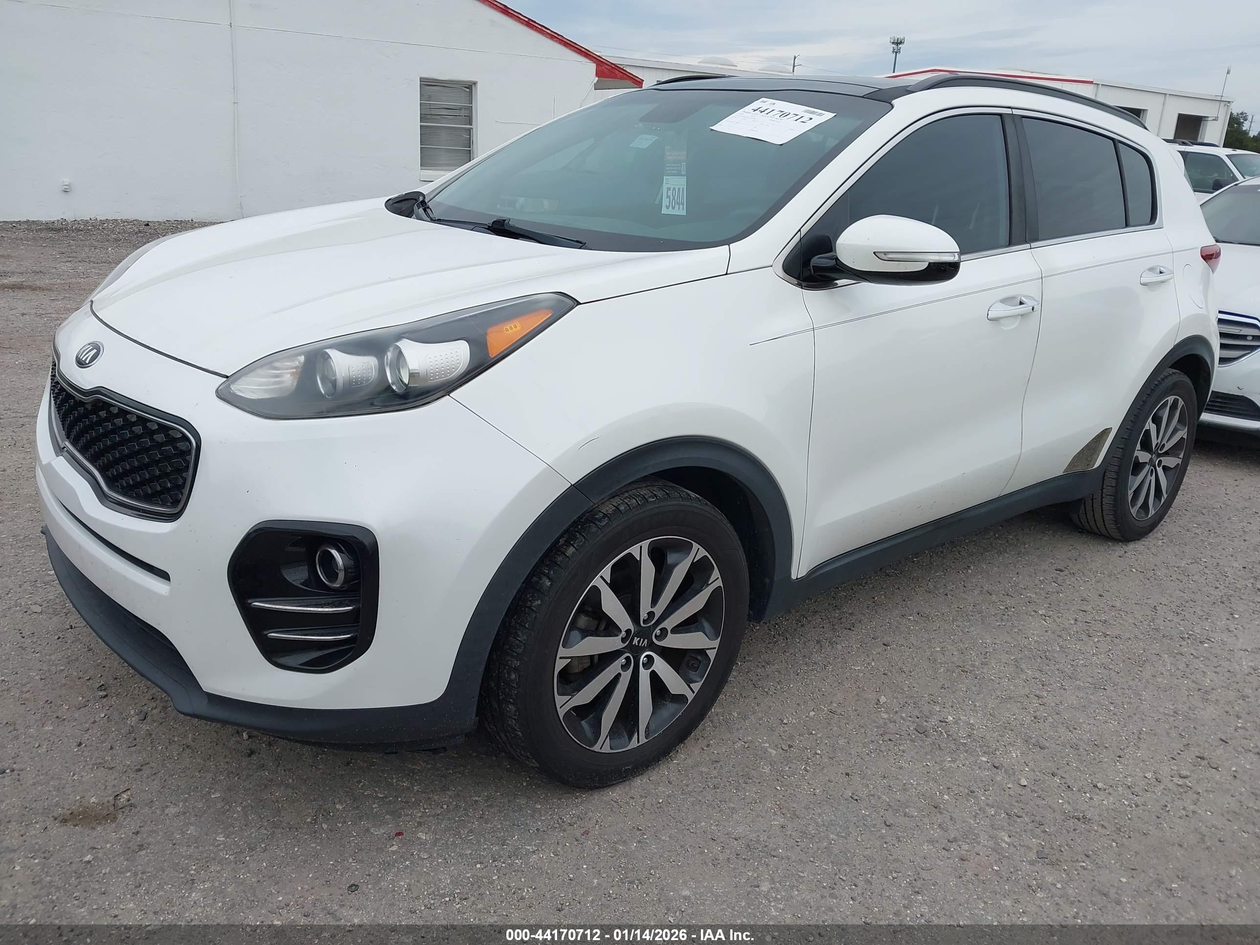 KIA SPORTAGE image 2