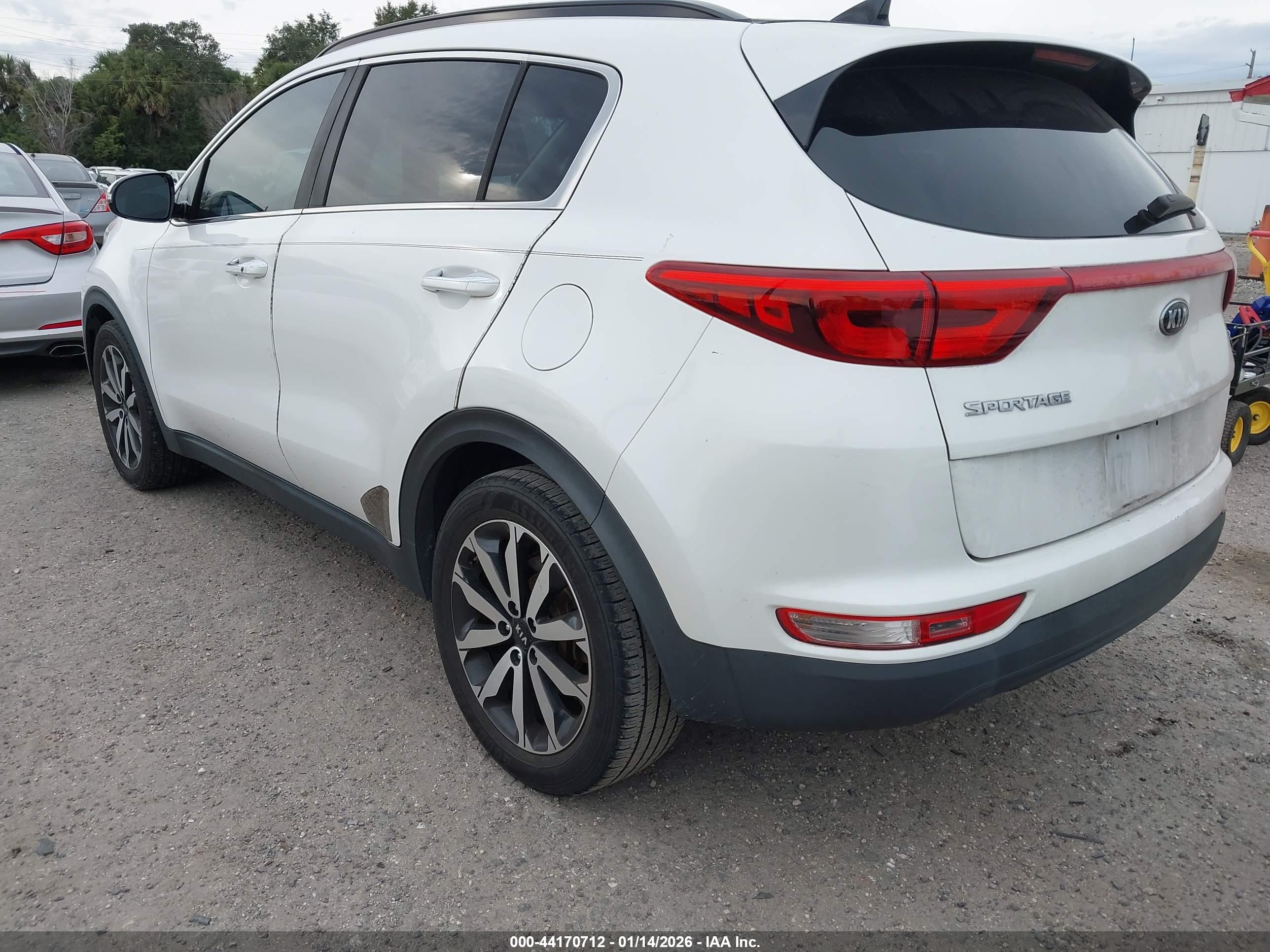 KIA SPORTAGE image 3