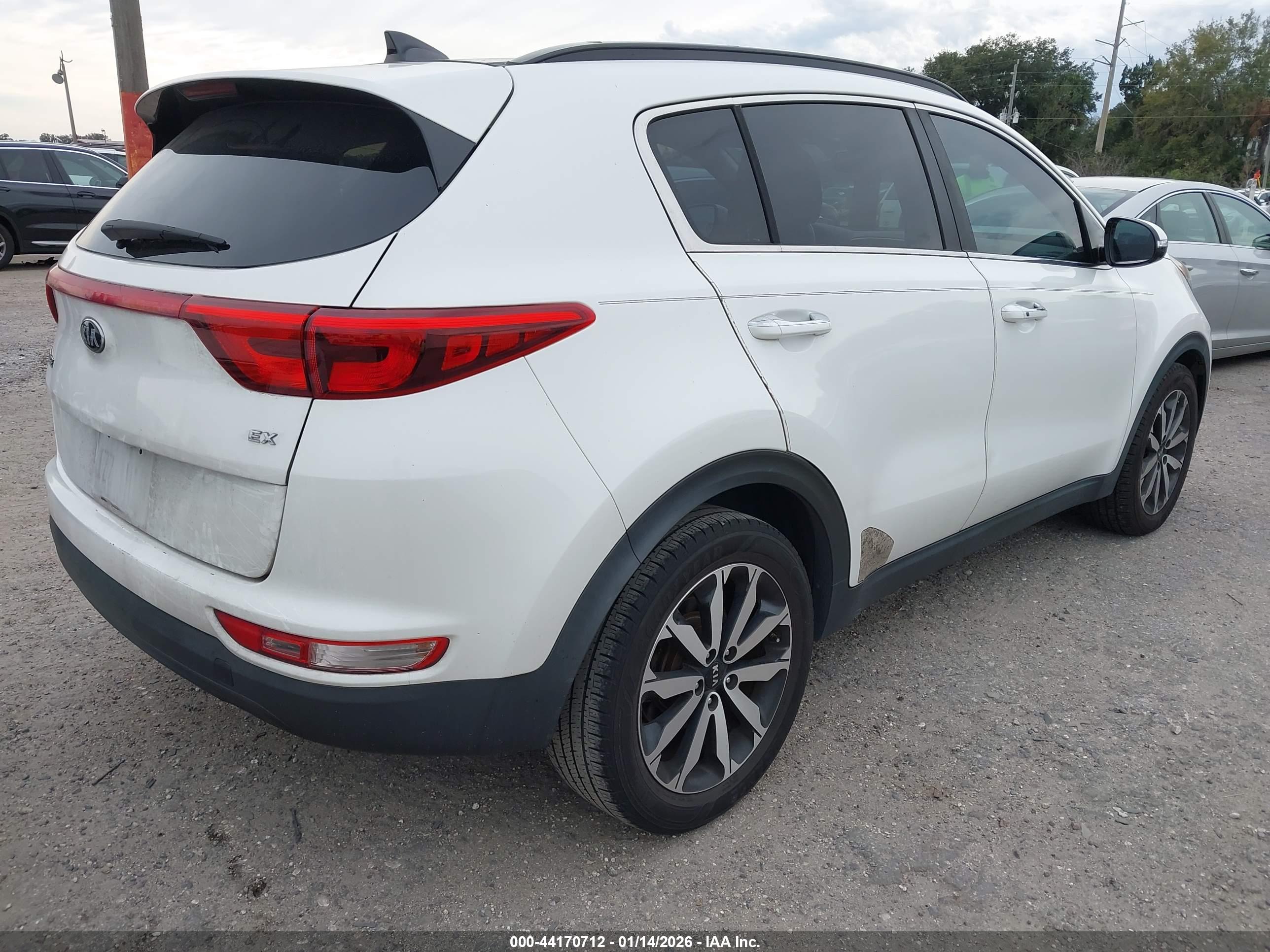 KIA SPORTAGE image 4